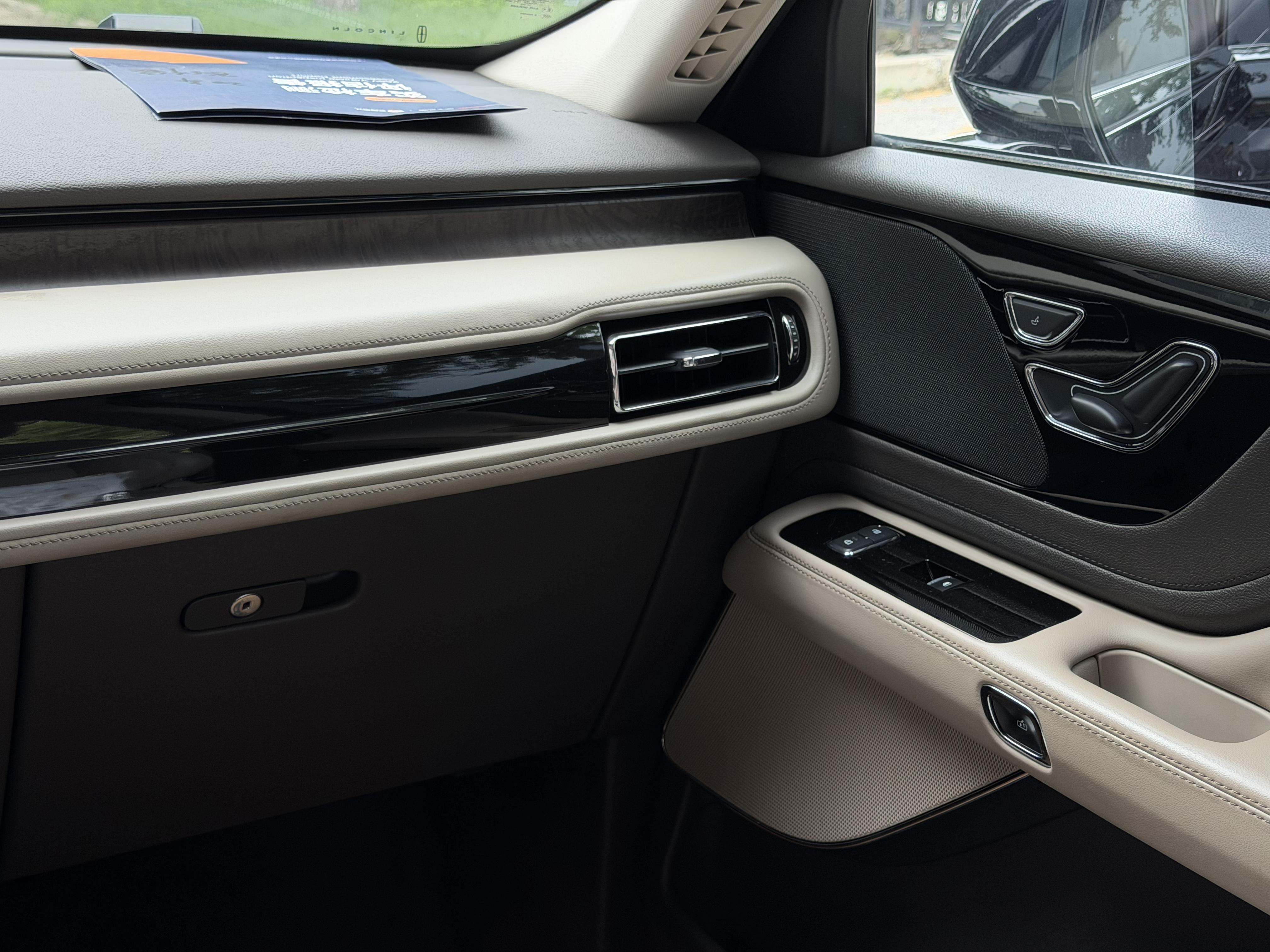 Lincoln Aviator 2020 thumb 10