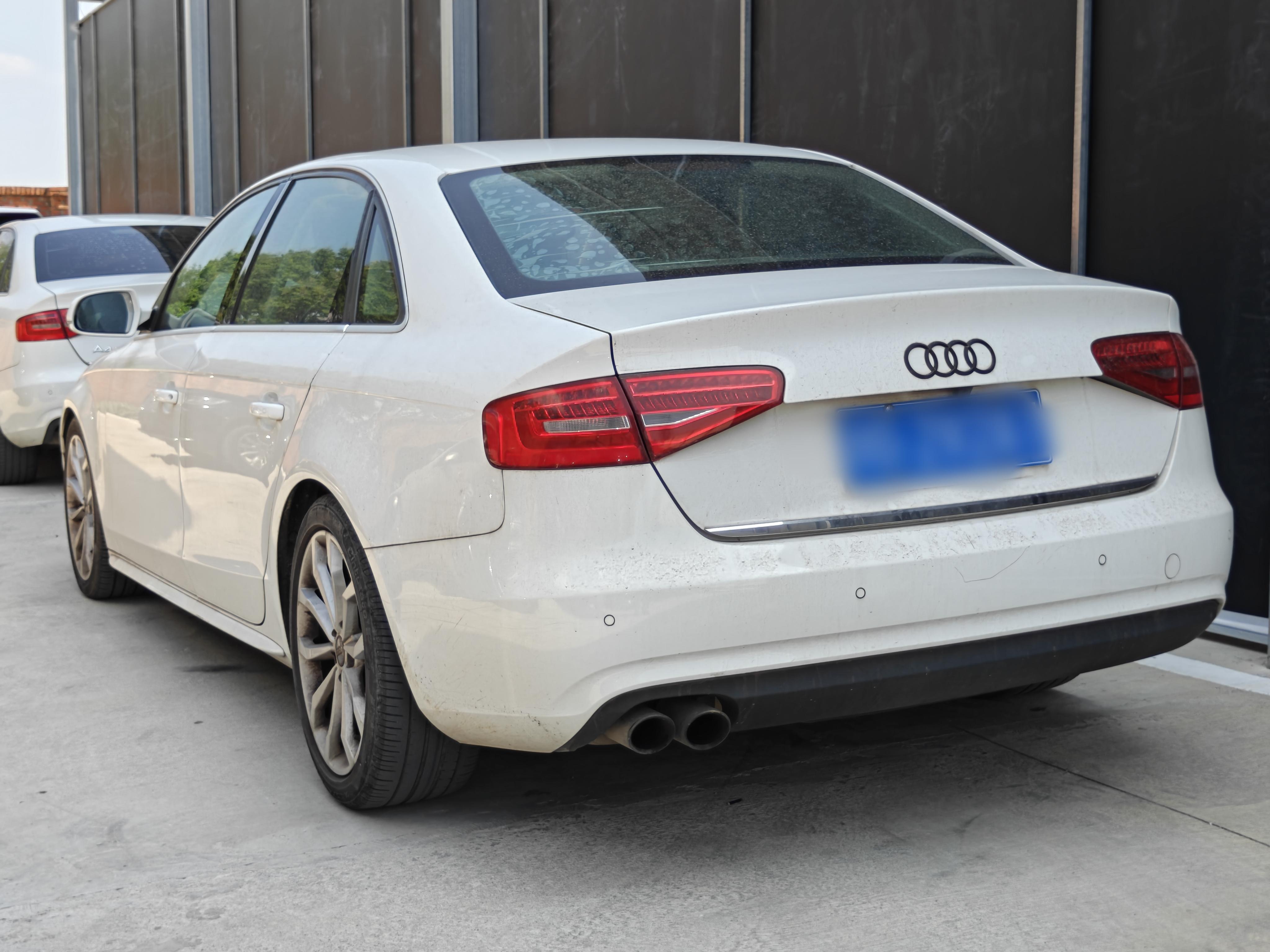 Audi A4 2015 thumb 2