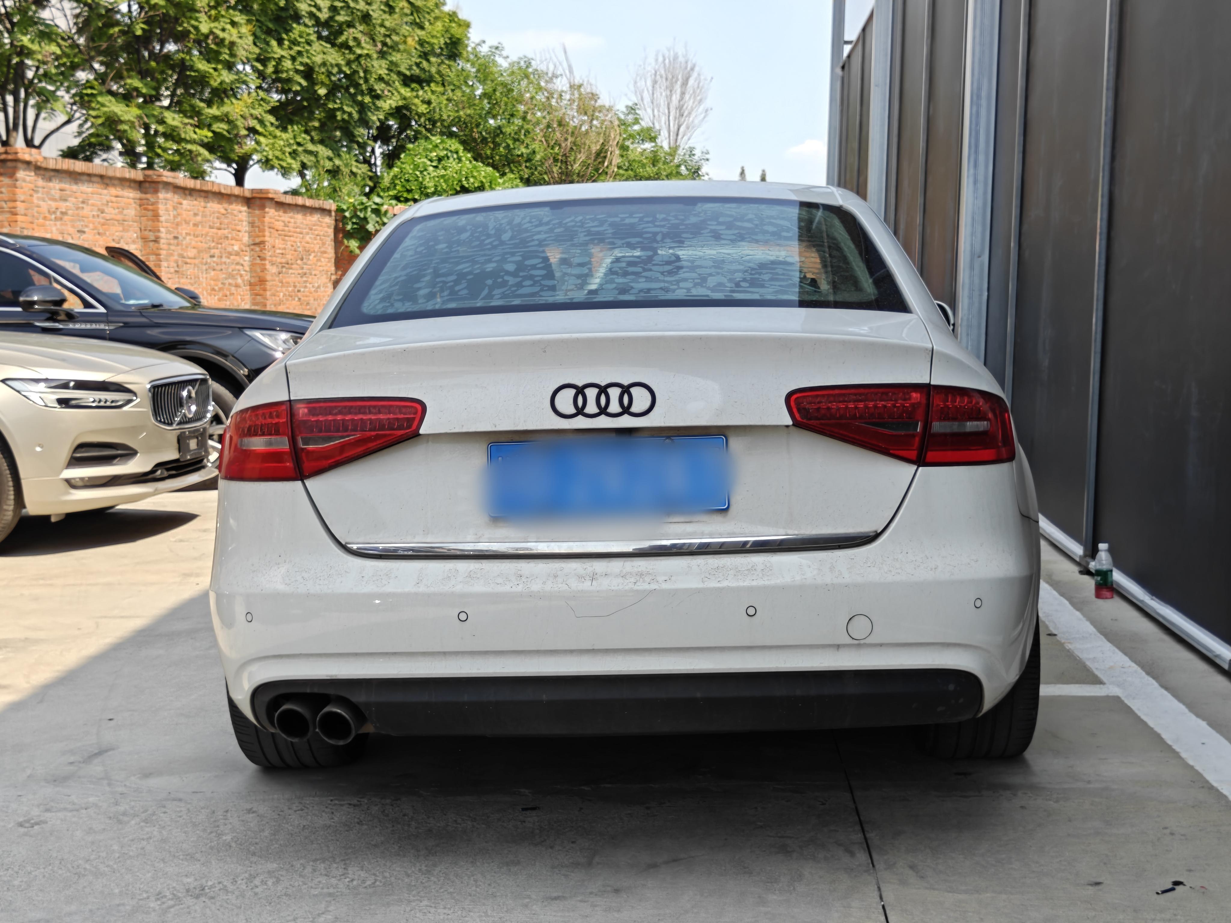 Audi A4 2015 thumb 3