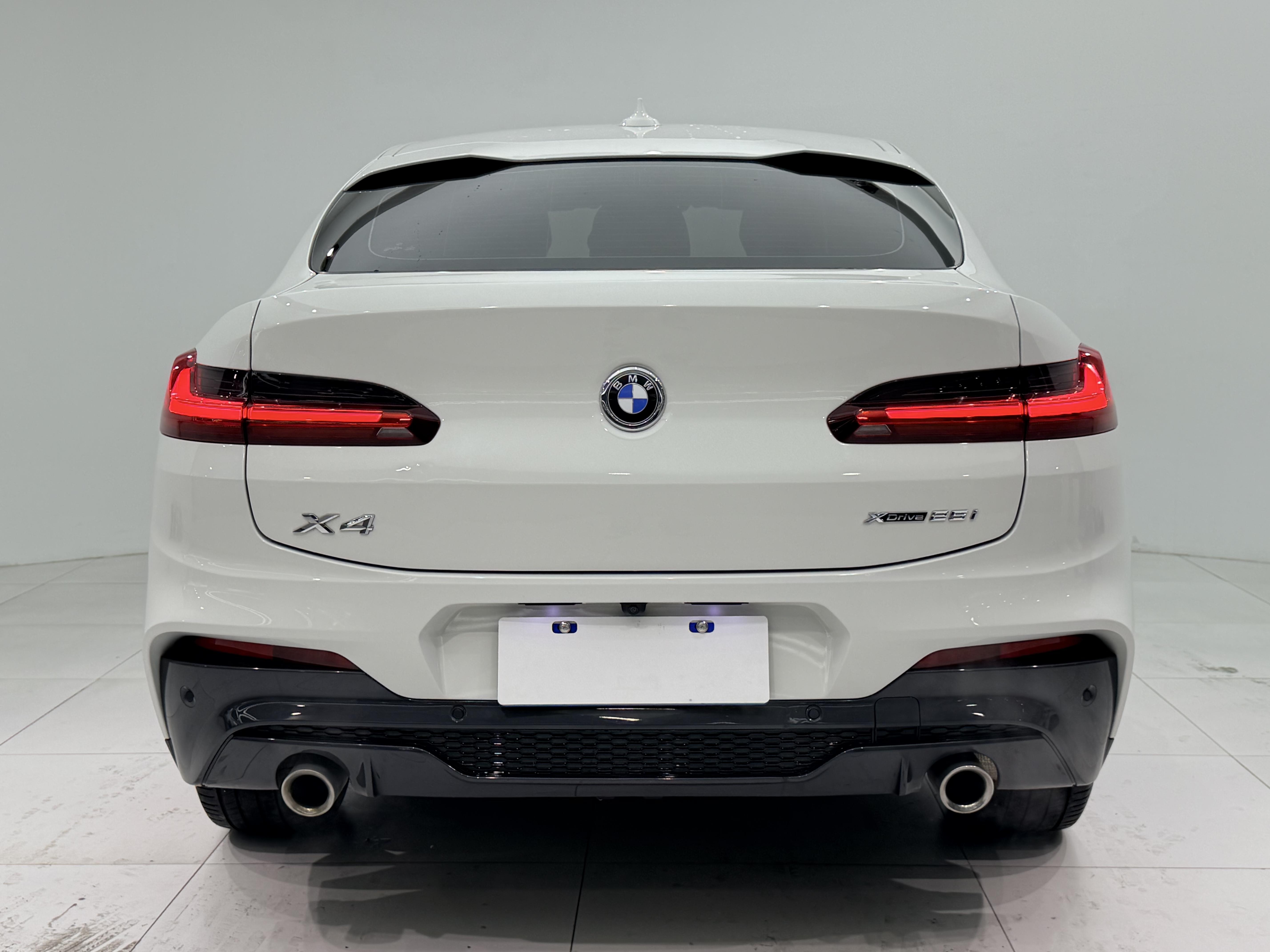 BMW X4 2020 thumb 12