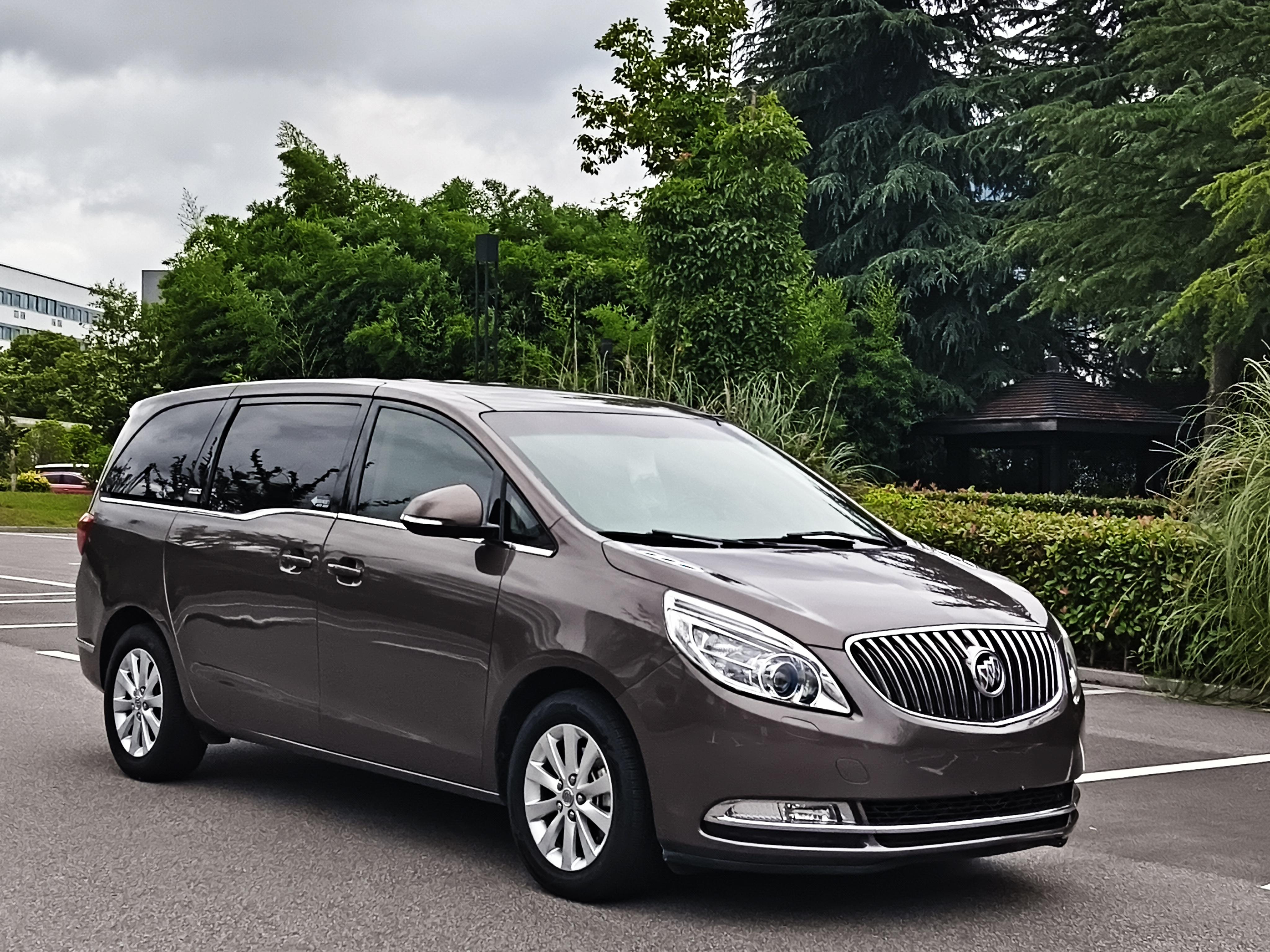 Buick GL8 2015 thumb 11