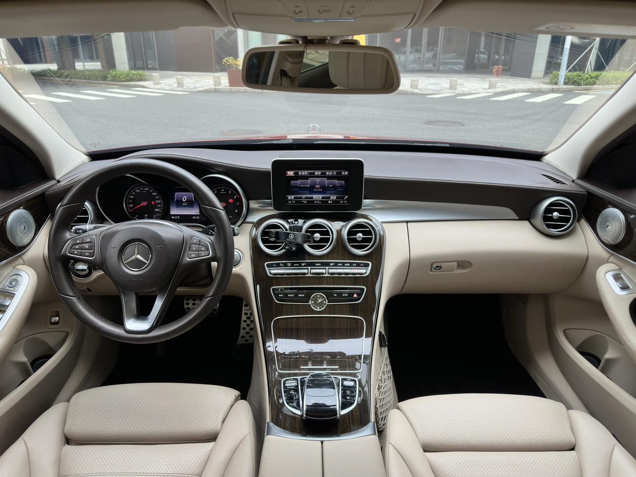 Mercedes-Benz C-Класс 2016 thumb 12