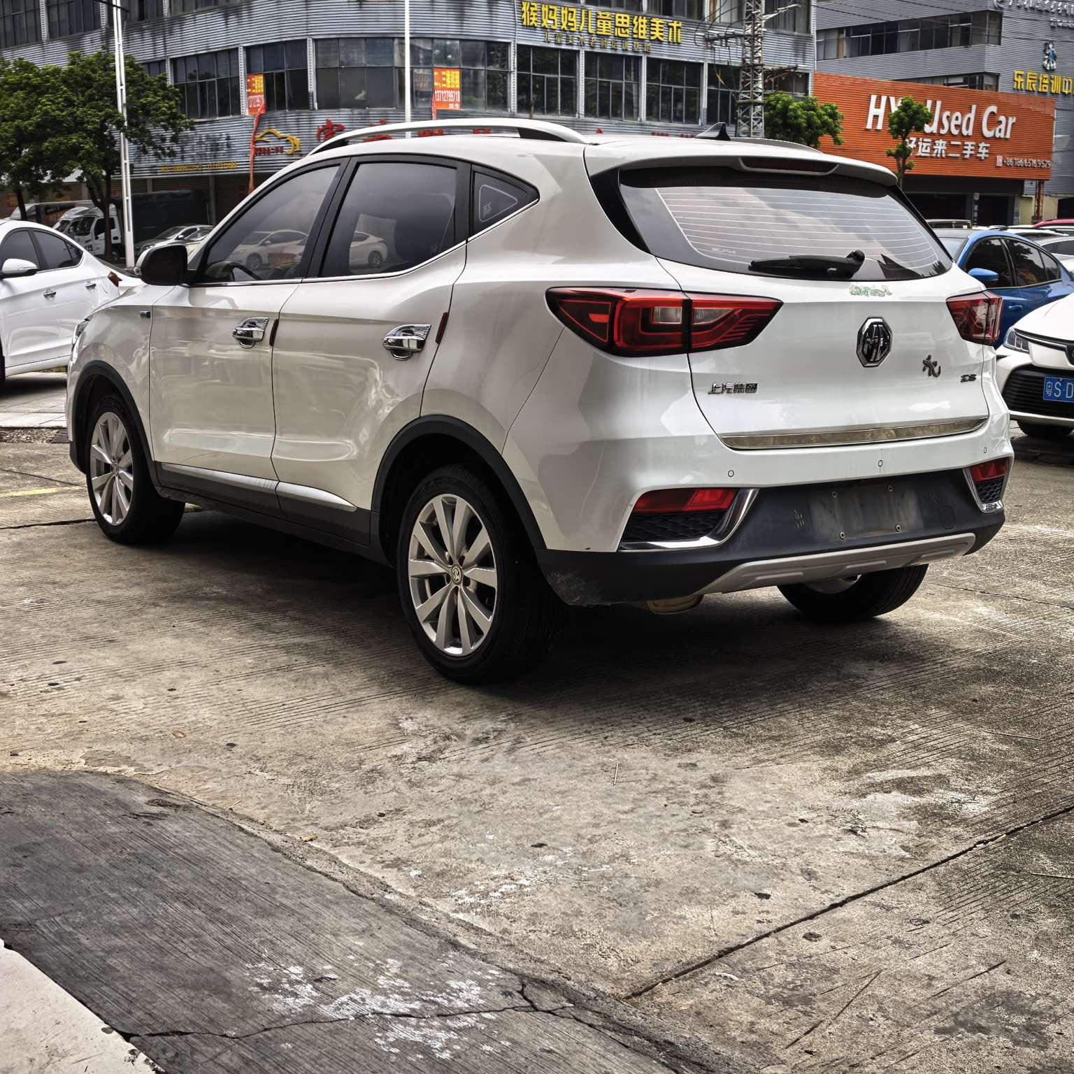 MG ZS 2017 thumb 2