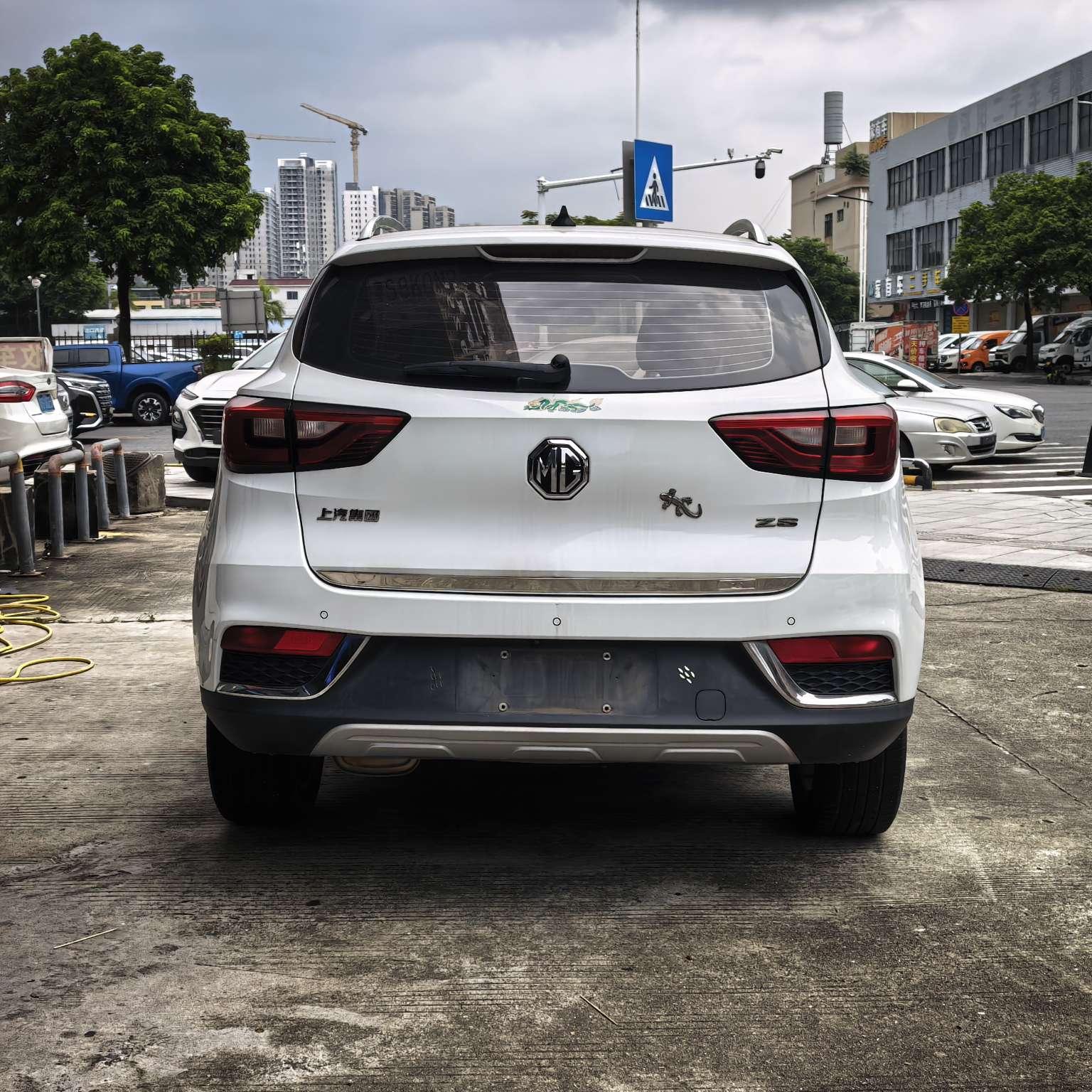 MG ZS 2017 thumb 3
