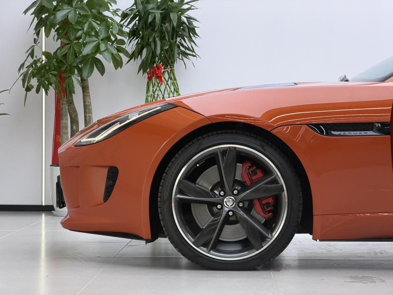 Jaguar F-Type 2013 thumb 7