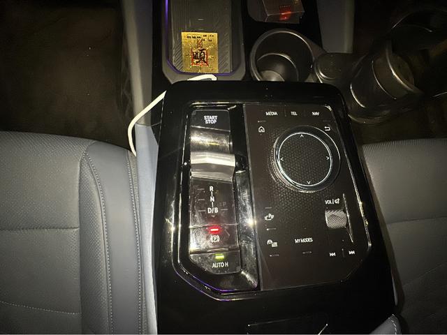 BMW i5 2024 thumb 7