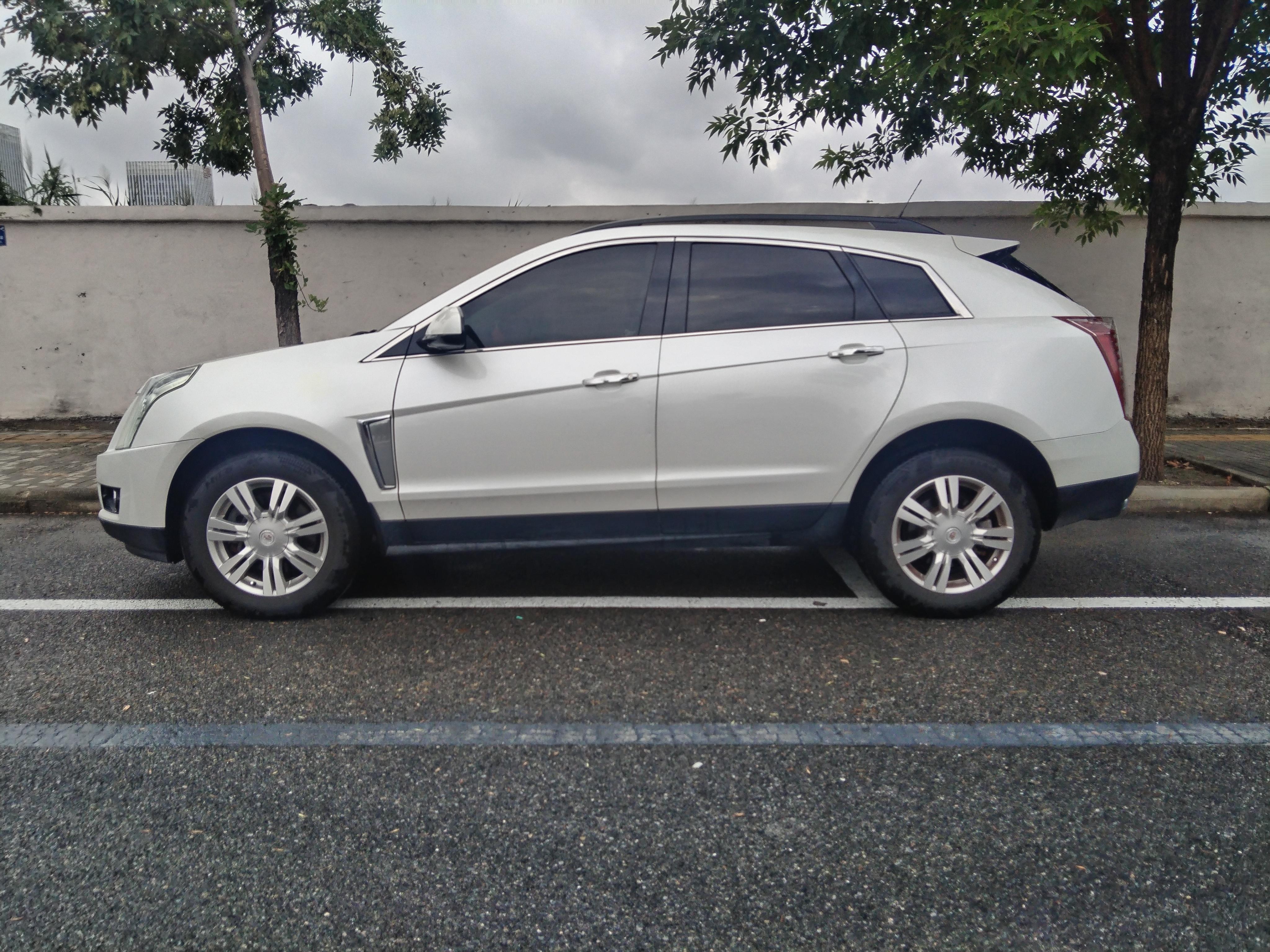 Cadillac SRX 2014 thumb 2