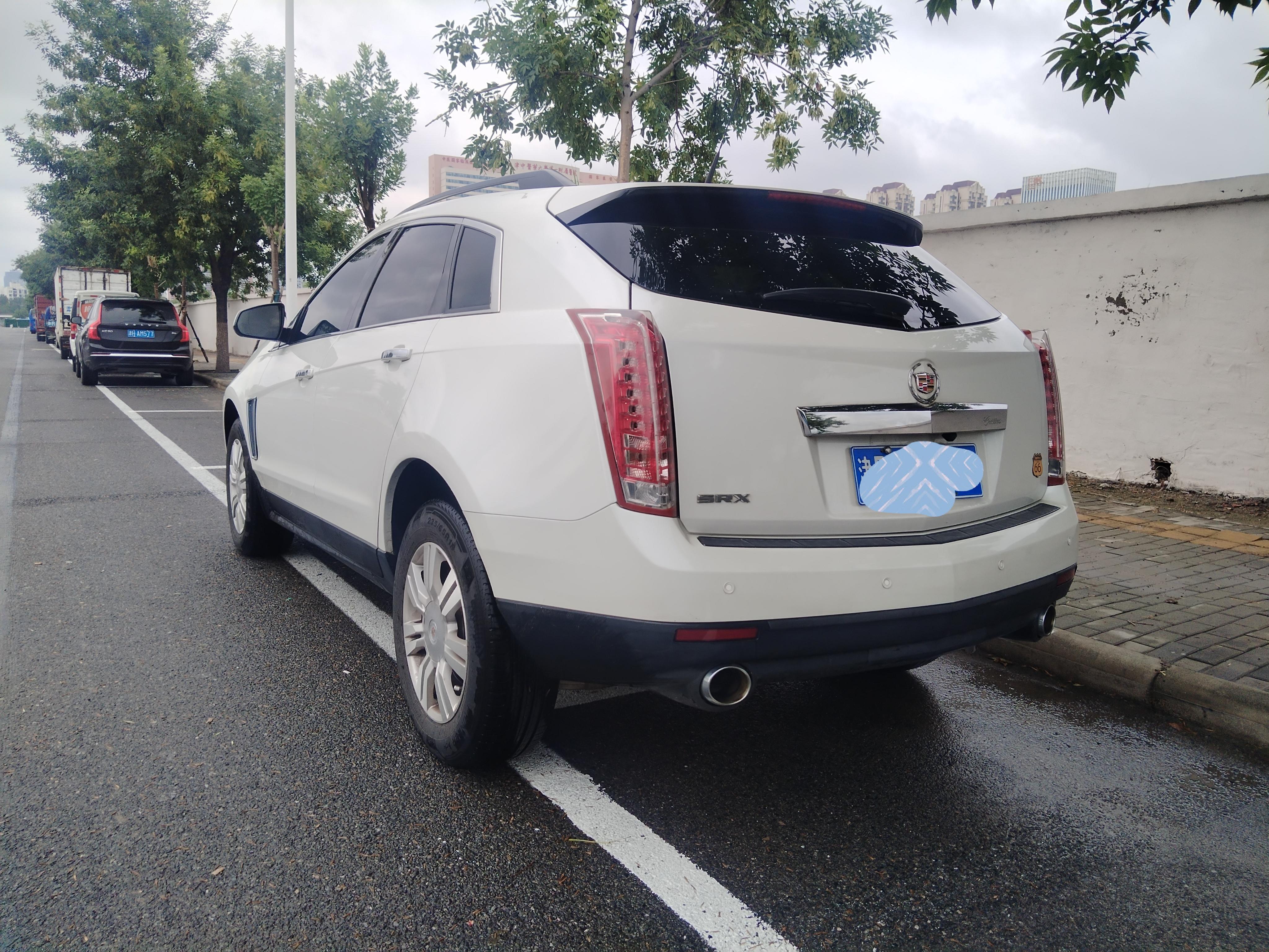 Cadillac SRX 2014 thumb 3
