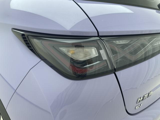 BYD Dolphin 2023 thumb 11