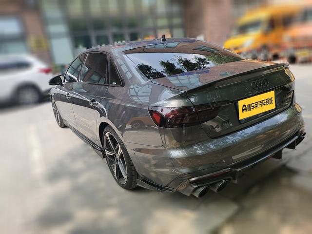 Audi A4 2022 thumb 2