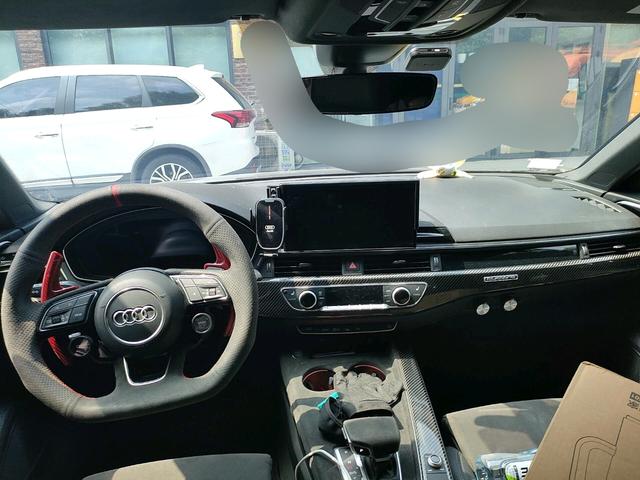 Audi A4 2022 thumb 3