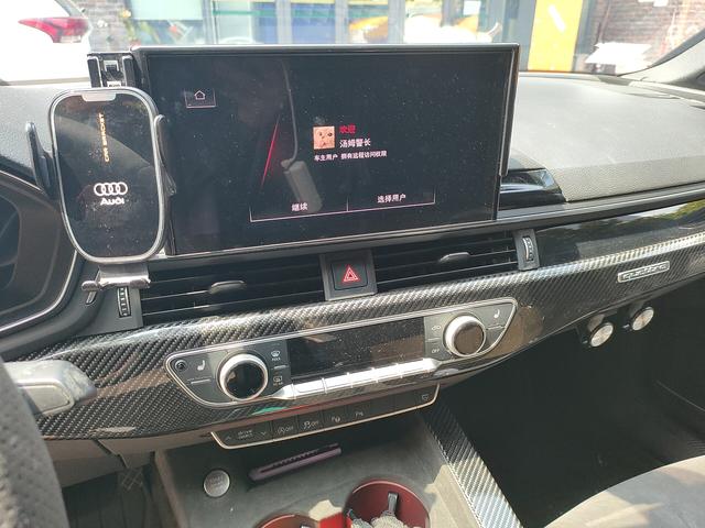 Audi A4 2022 thumb 6