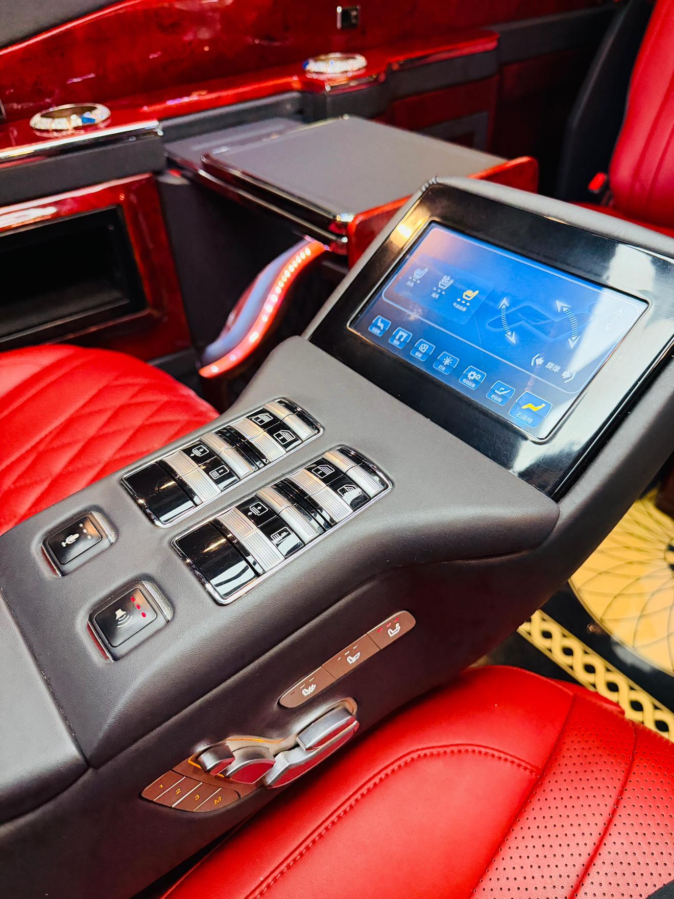 Mercedes-Benz V-Класс 2019 thumb 8