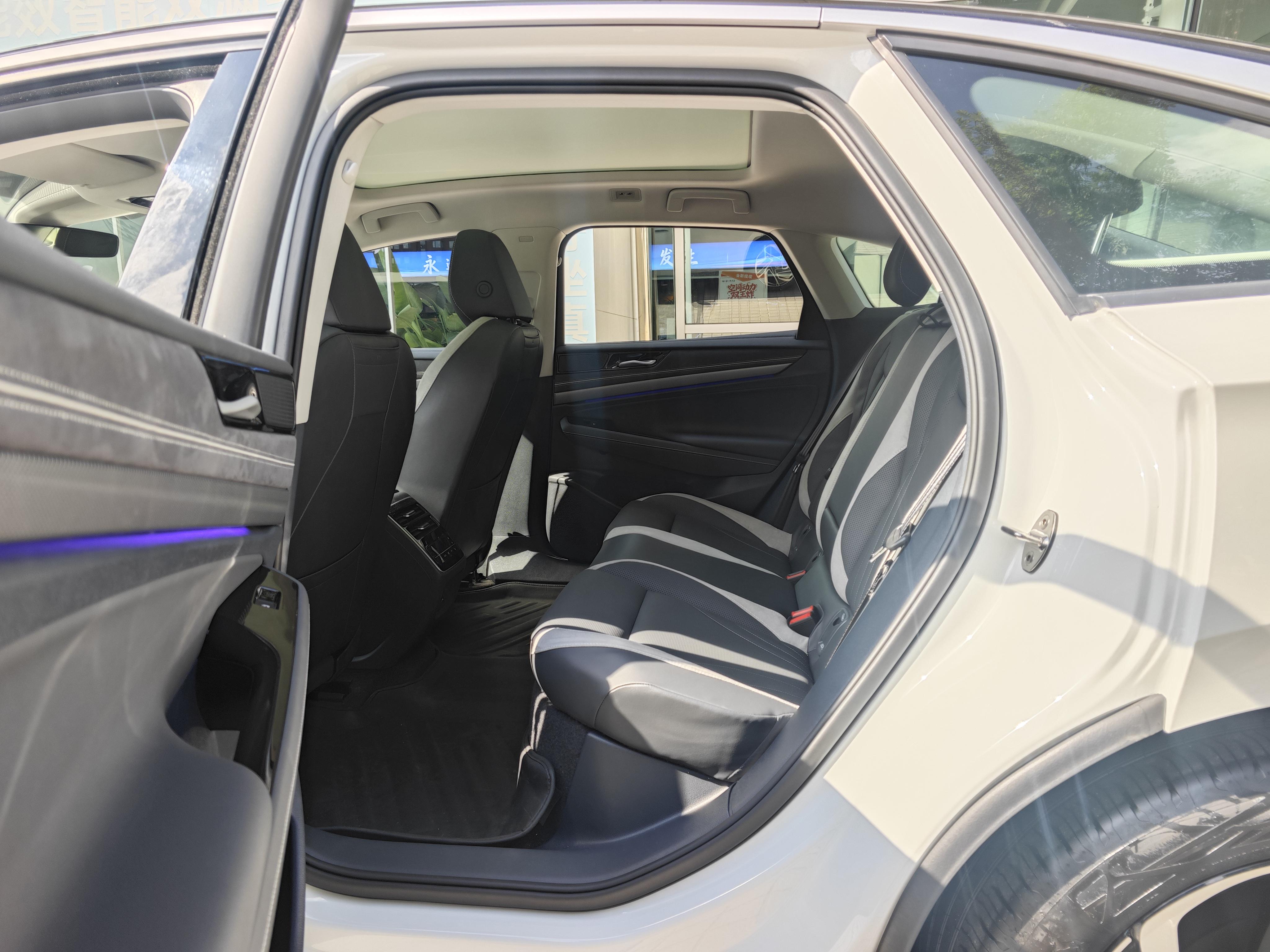 Volkswagen ID.7 2024 thumb 12