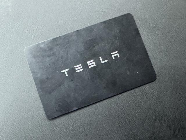Tesla Model Y 2021 thumb 9