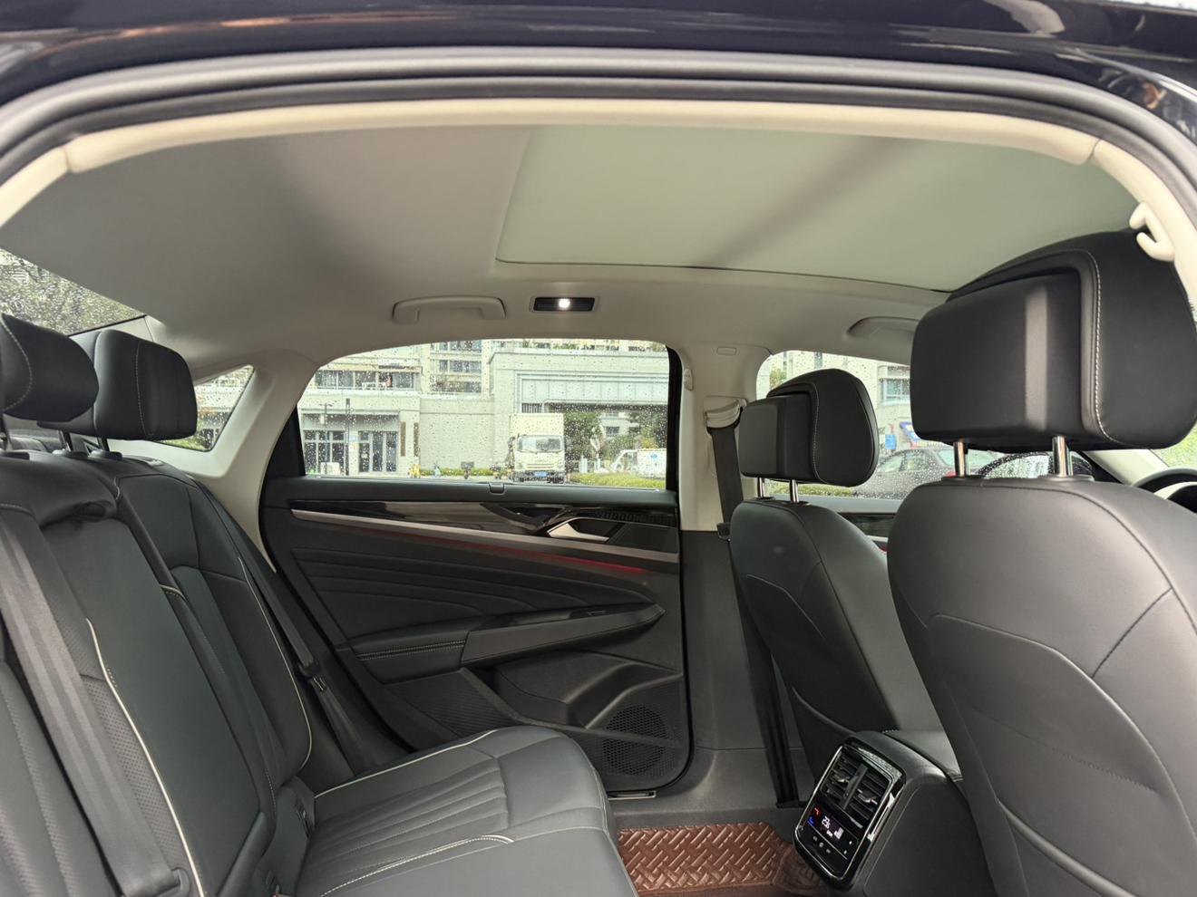 Volkswagen Passat (North America and China) 2023 thumb 5