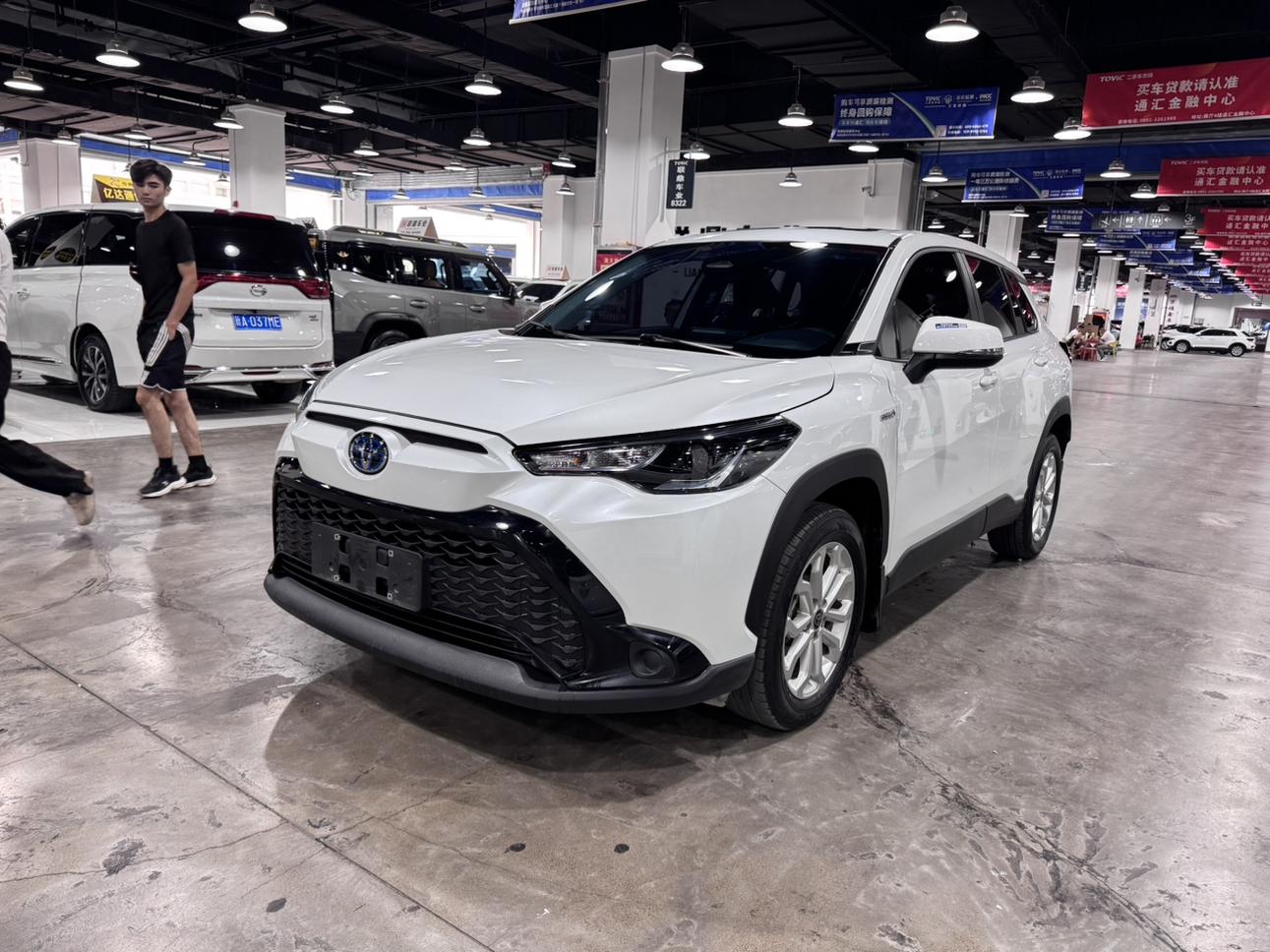 Toyota Frontlander 2023 thumb 8