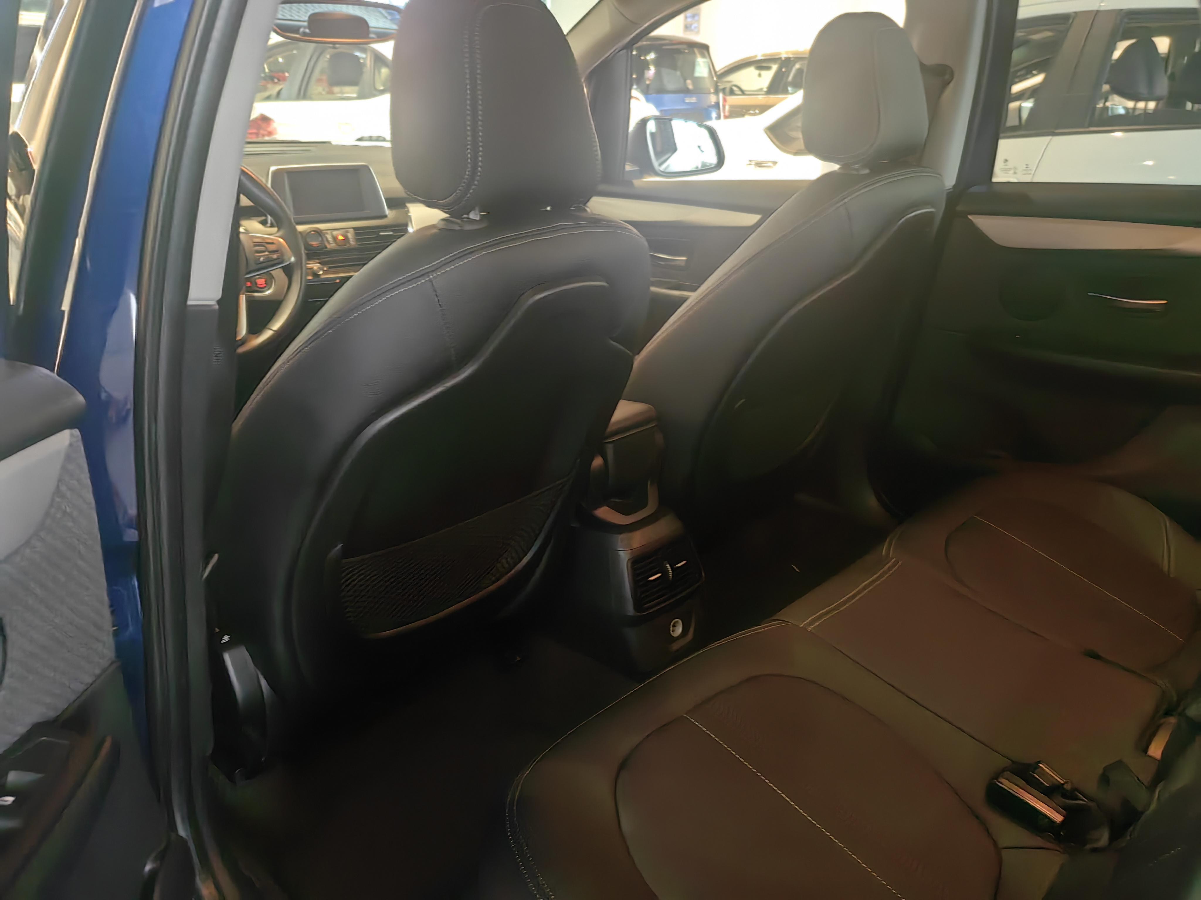 BMW 2 серии Active Tourer 2016 thumb 12