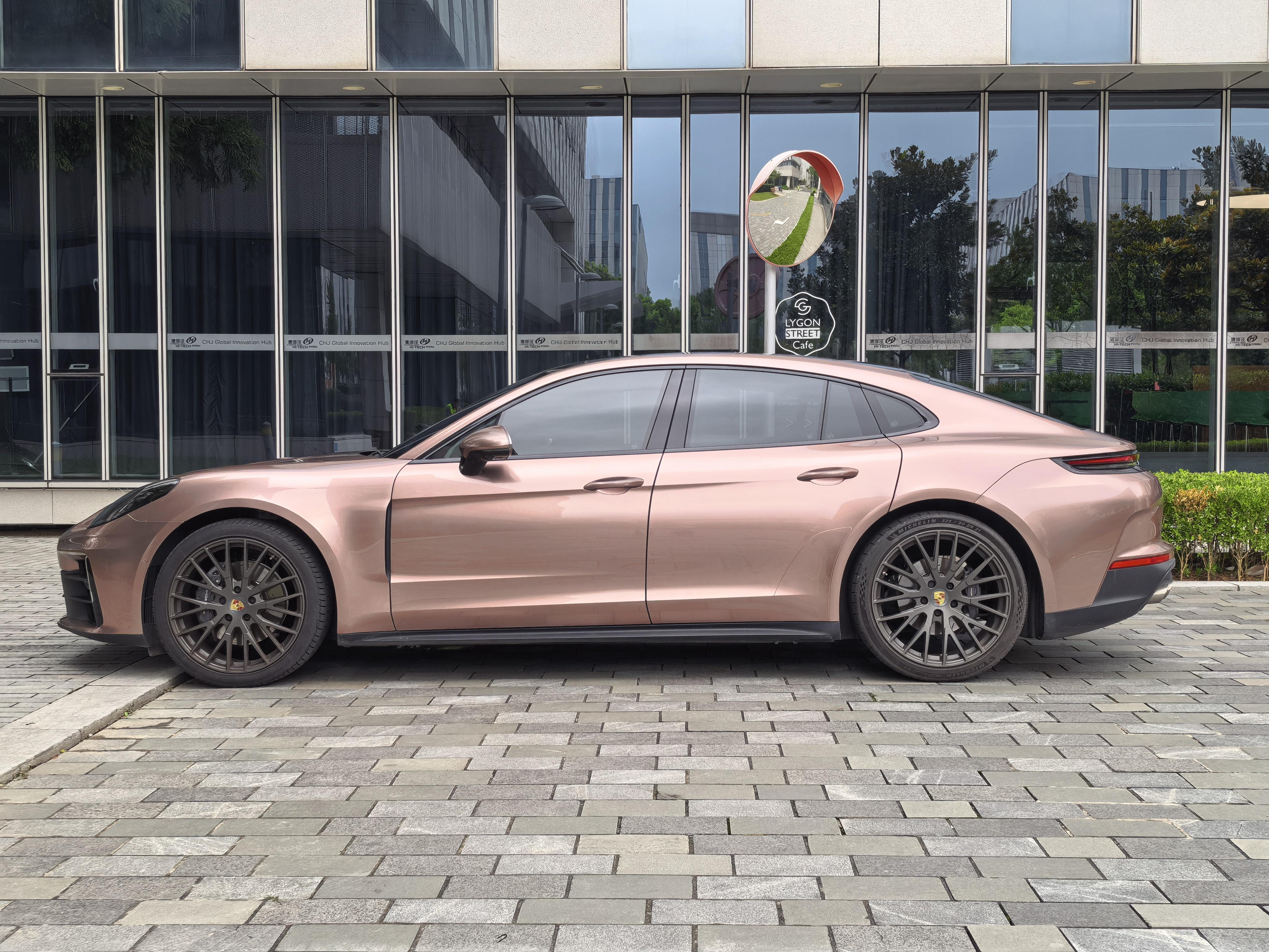 Porsche Panamera 2024 thumb 2