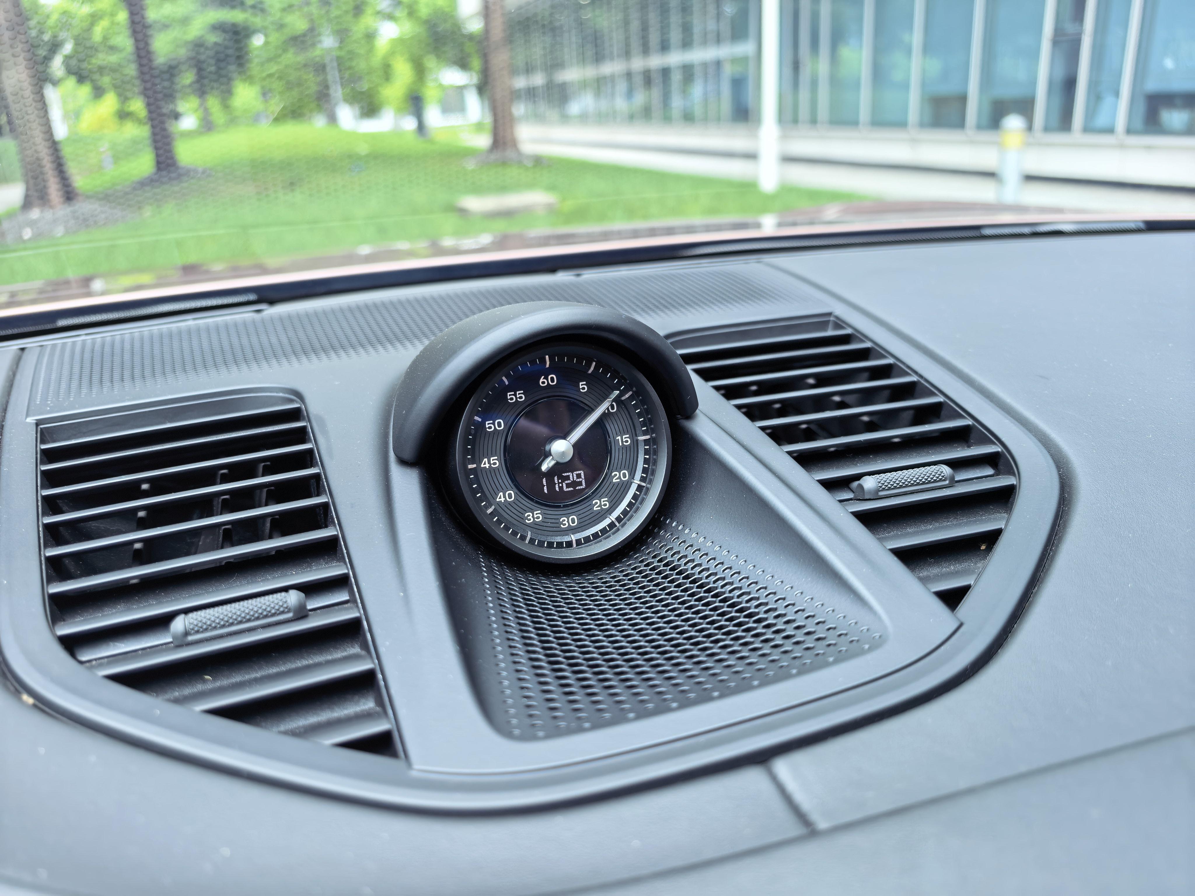 Porsche Panamera 2024 thumb 9