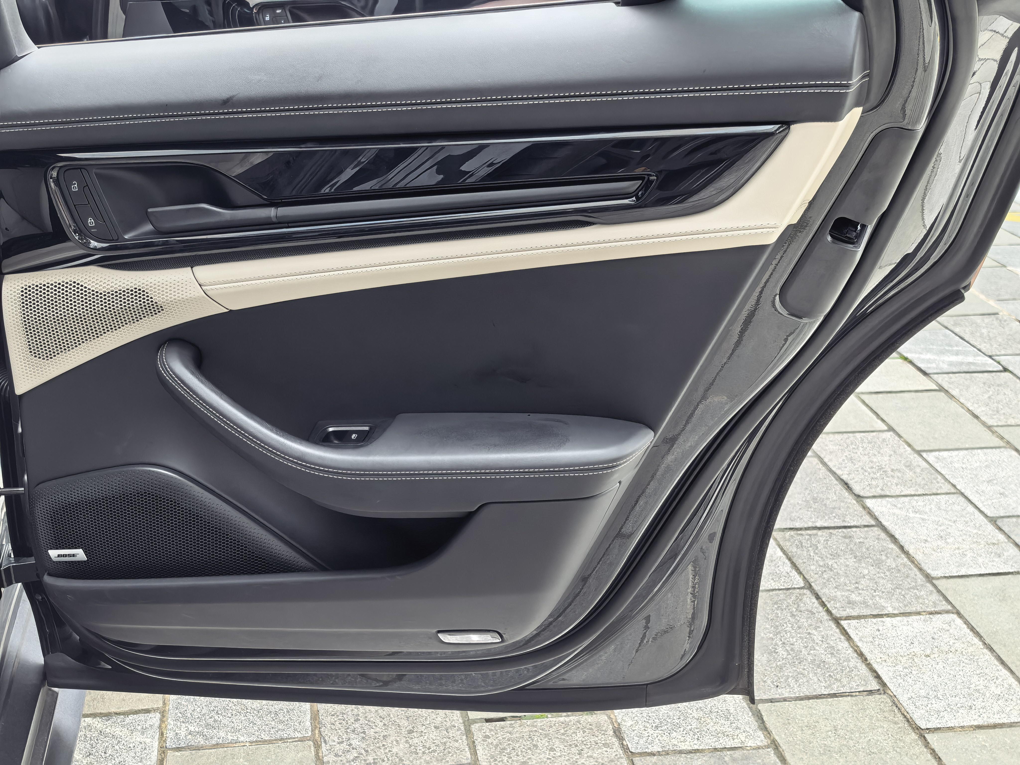Porsche Panamera 2024 thumb 11