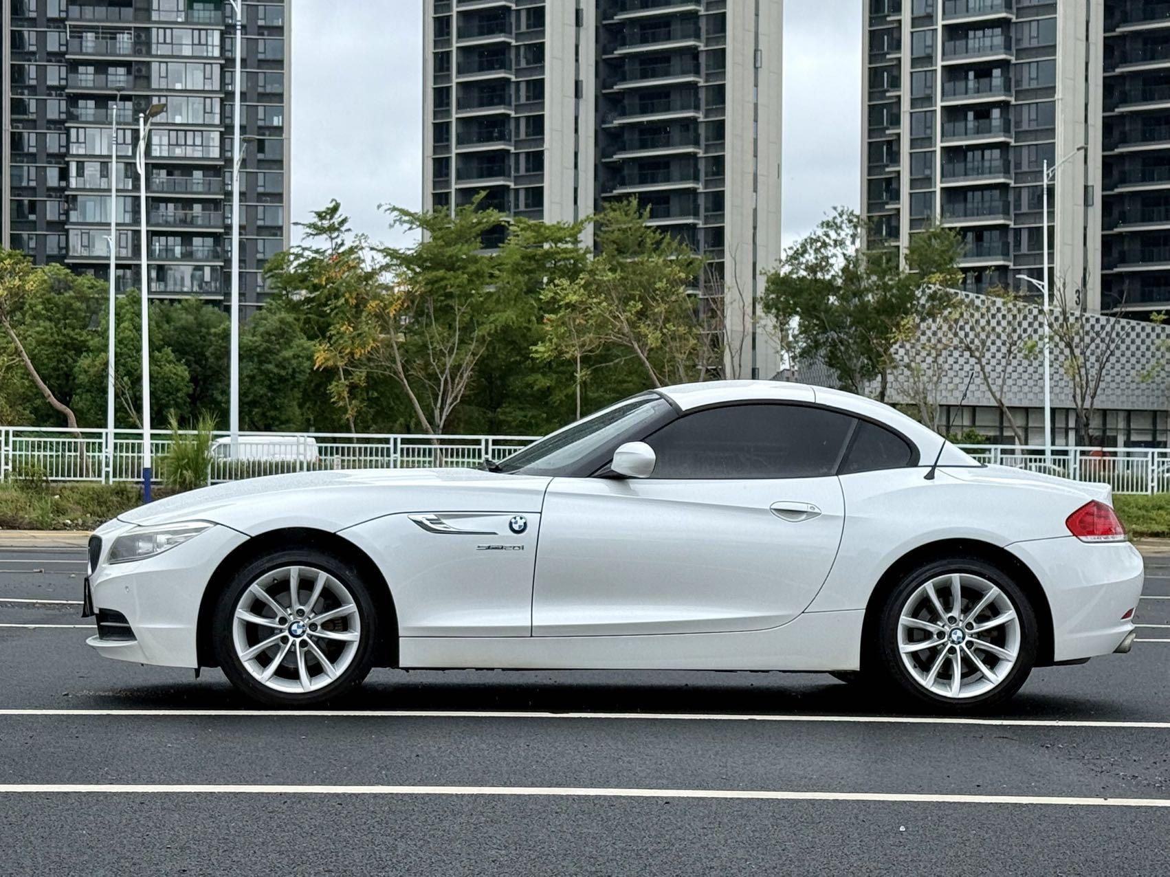 BMW Z4 2013 thumb 2