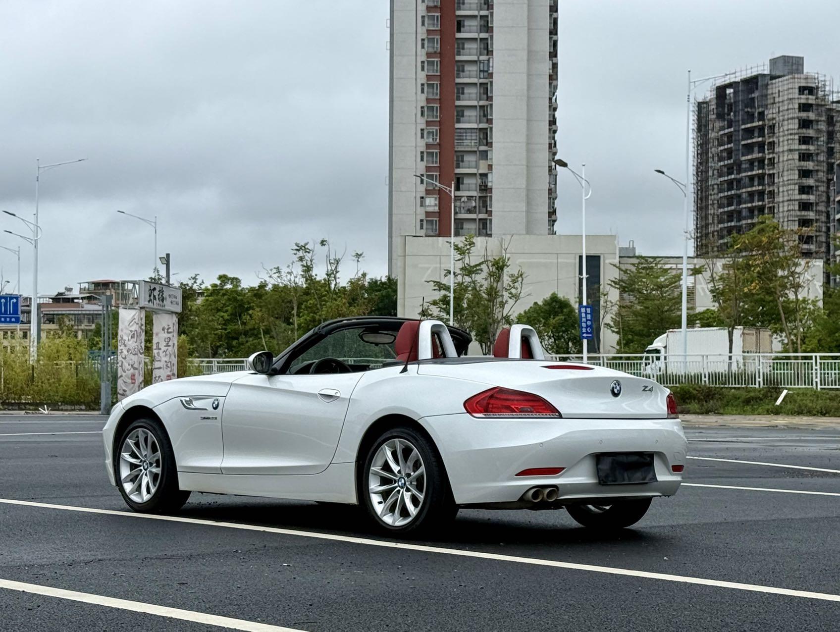 BMW Z4 2013 thumb 3