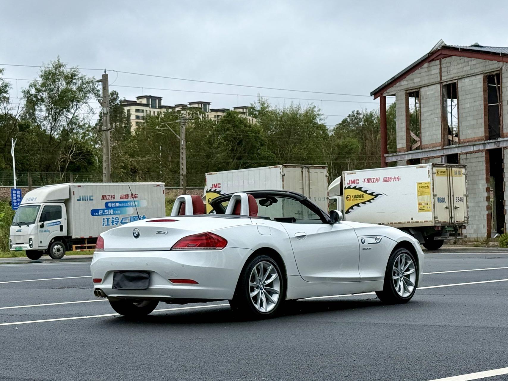 BMW Z4 2013 thumb 5