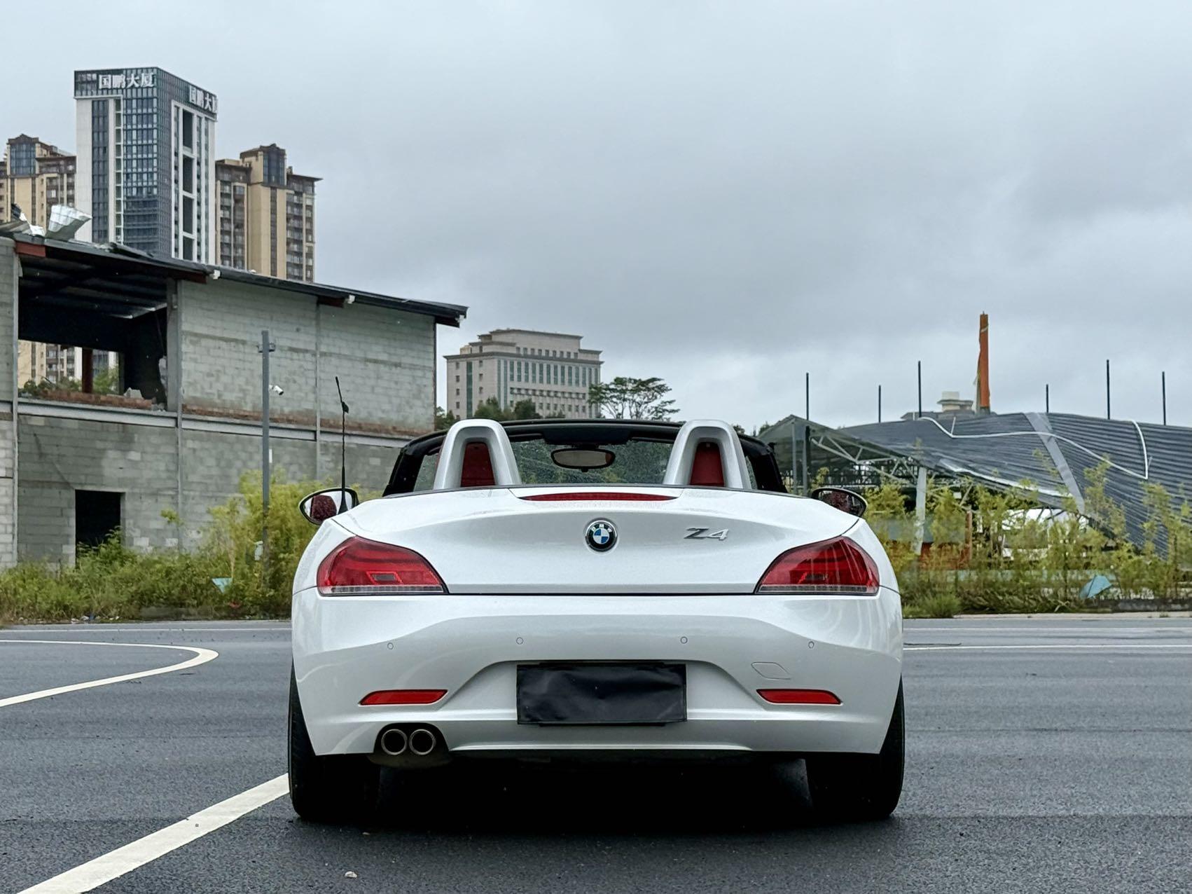 BMW Z4 2013 thumb 8