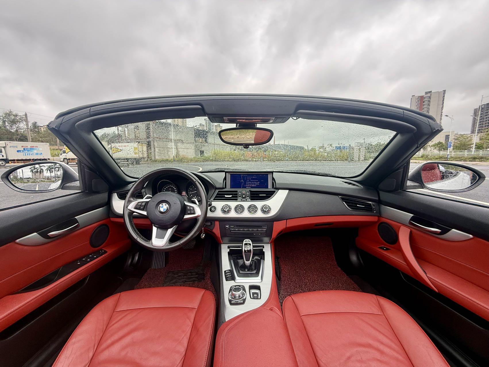 BMW Z4 2013 thumb 10