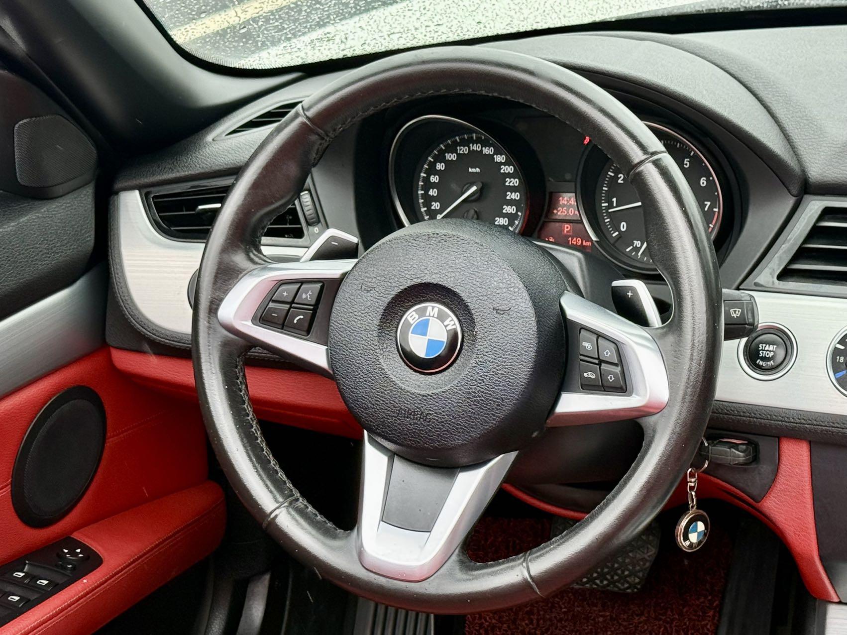 BMW Z4 2013 thumb 12