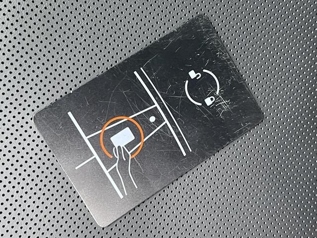 Tesla Model 3 2023 thumb 9