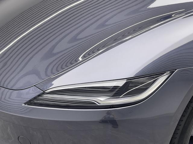 Tesla Model 3 2023 thumb 10