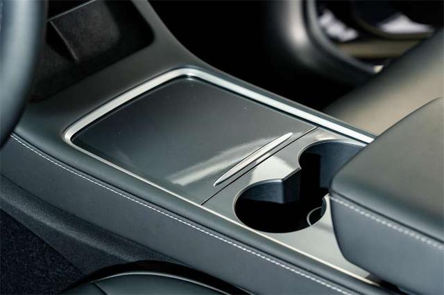 Tesla Model Y 2022 thumb 9