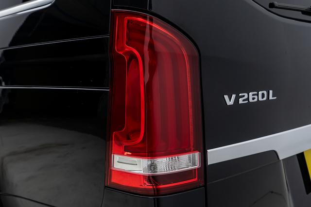 Mercedes-Benz V-Класс 2017 thumb 11
