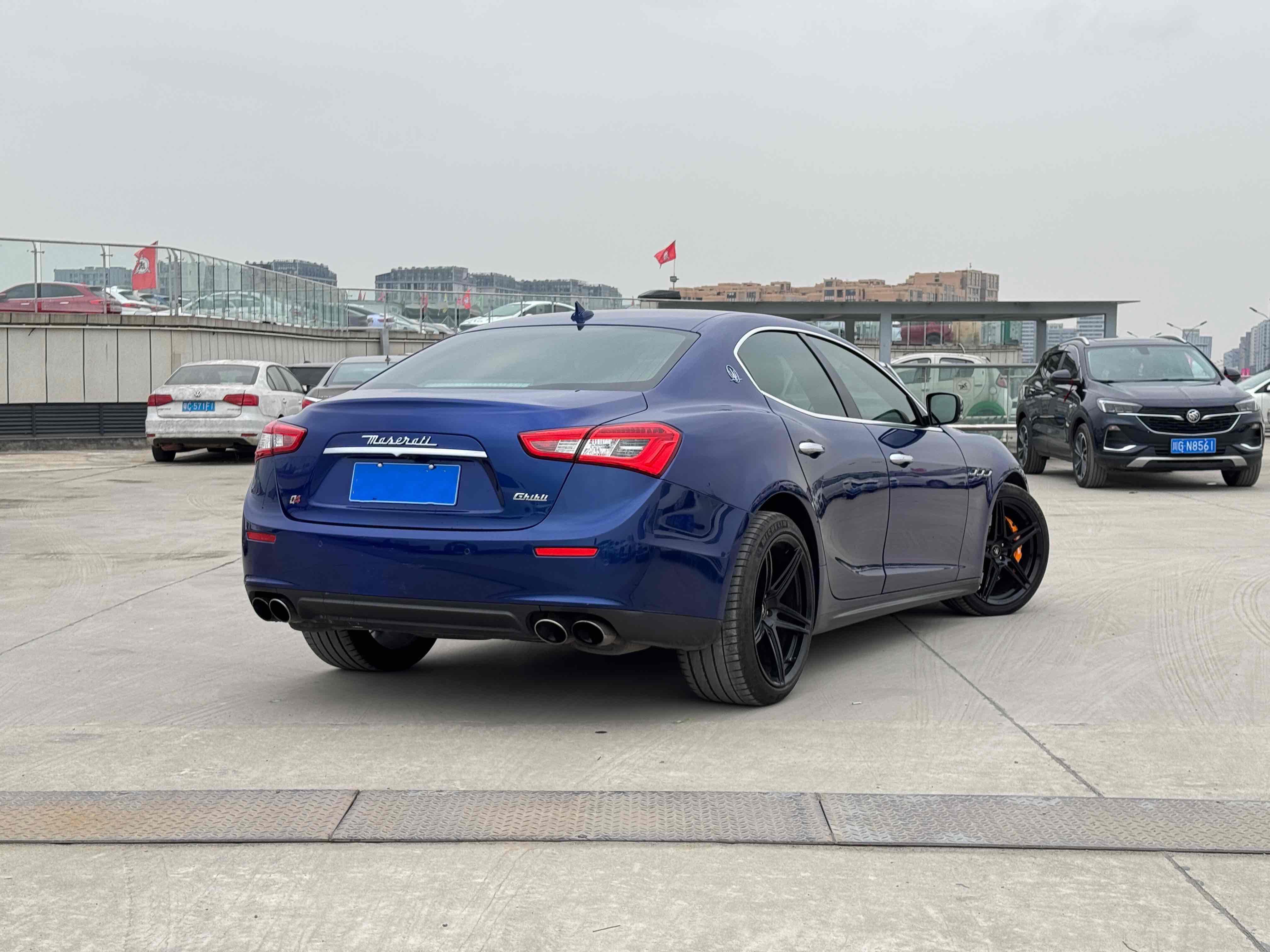 Maserati Ghibli 2017 thumb 2