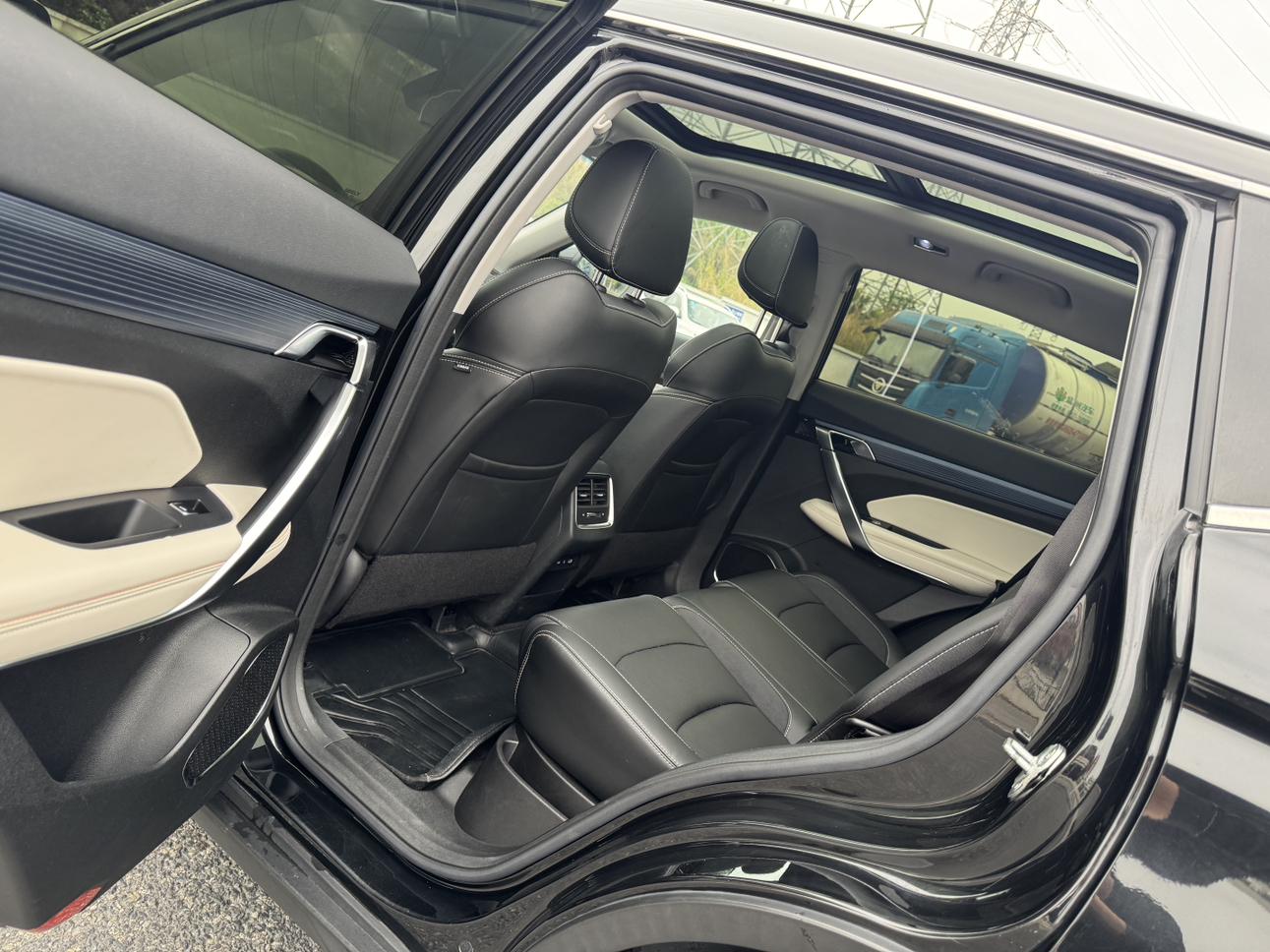 Geely Boyue 2022 thumb 7