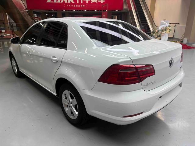 Volkswagen Bora 2014 thumb 3