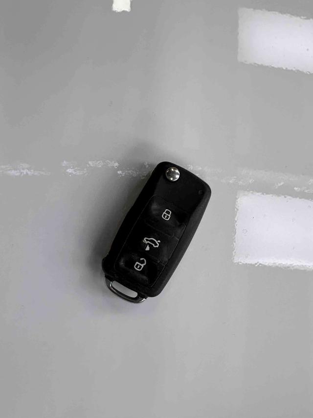 Volkswagen Bora 2014 thumb 9