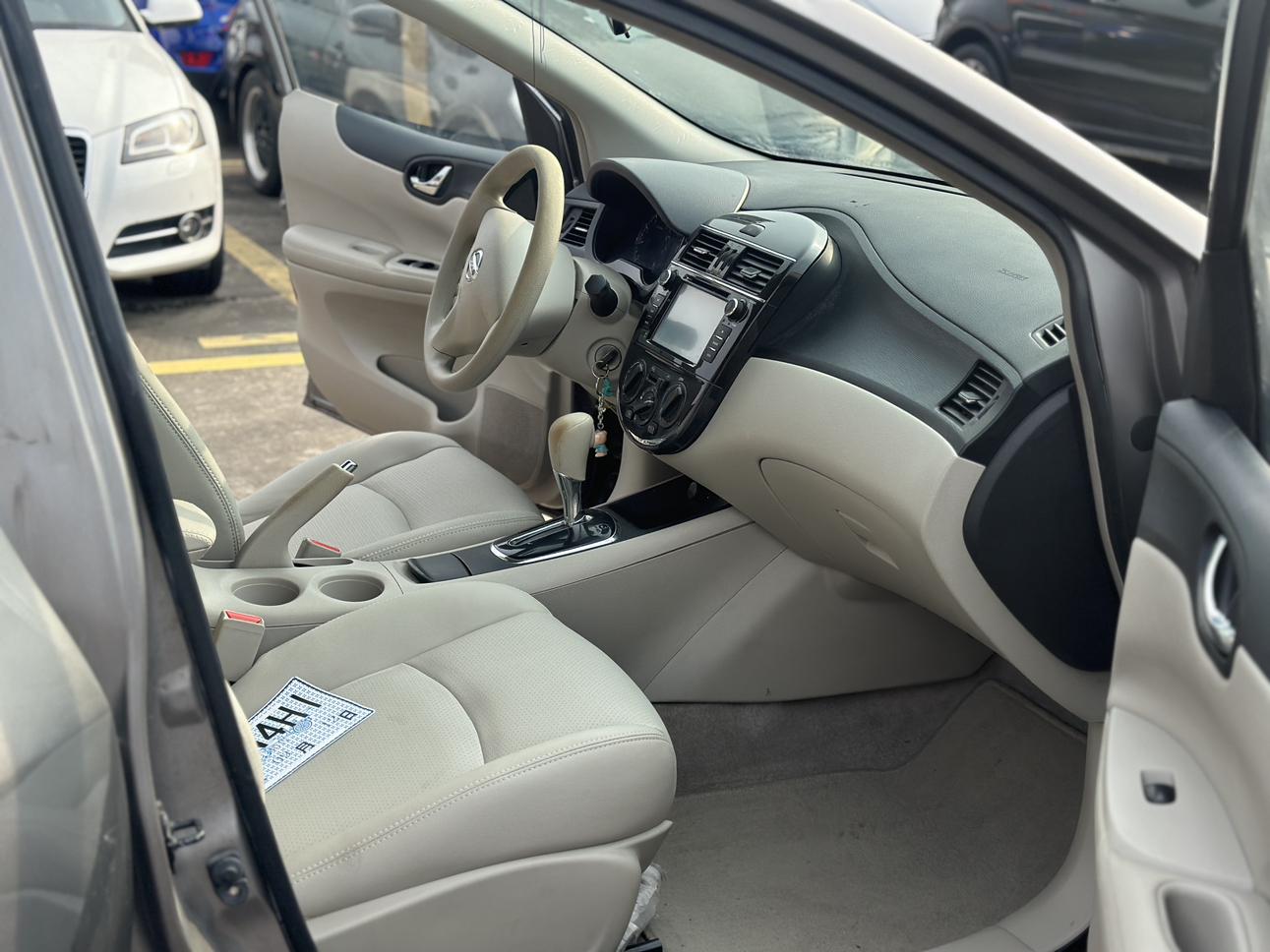 Nissan Tiida 2014 thumb 5