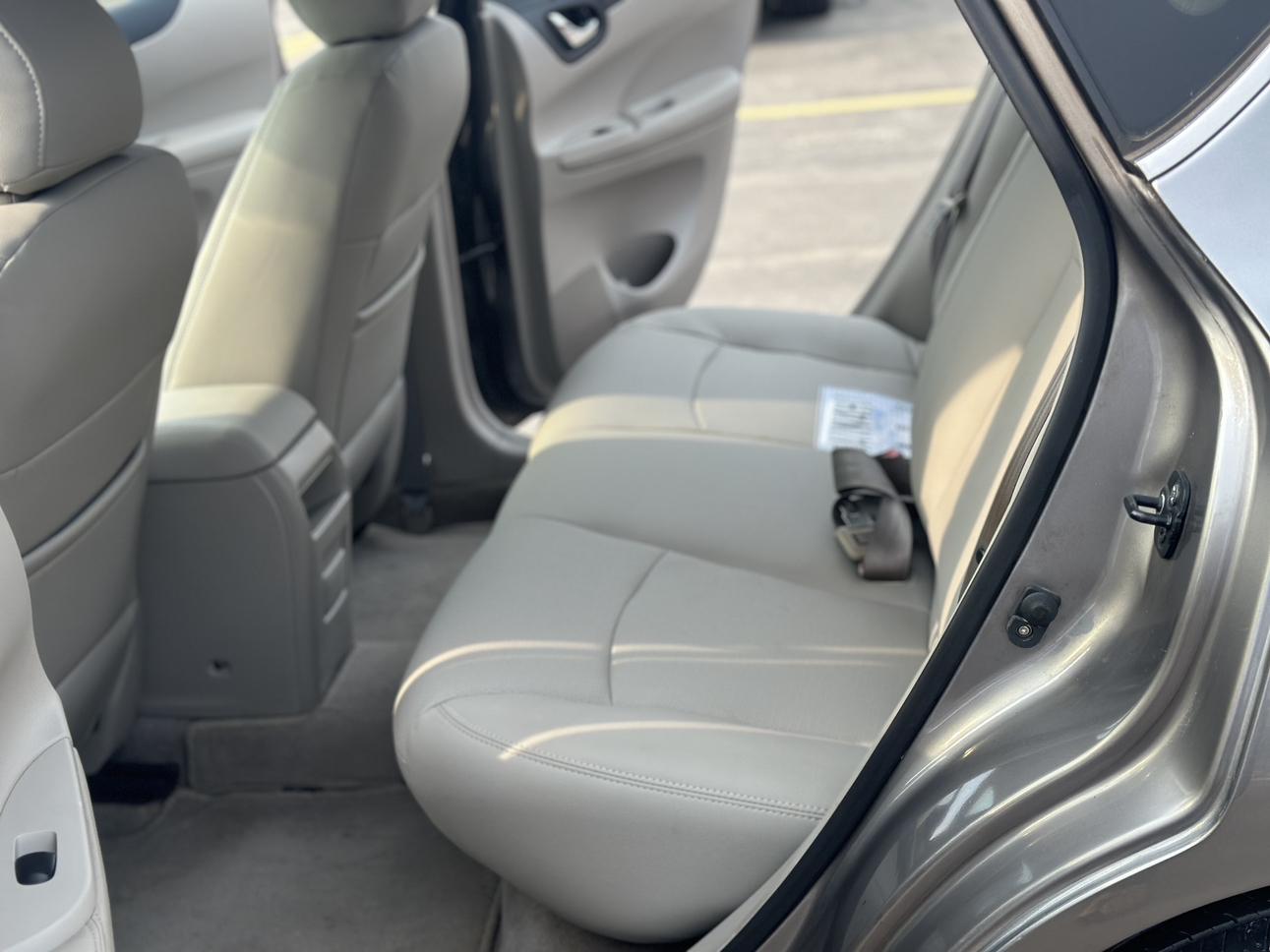 Nissan Tiida 2014 thumb 7