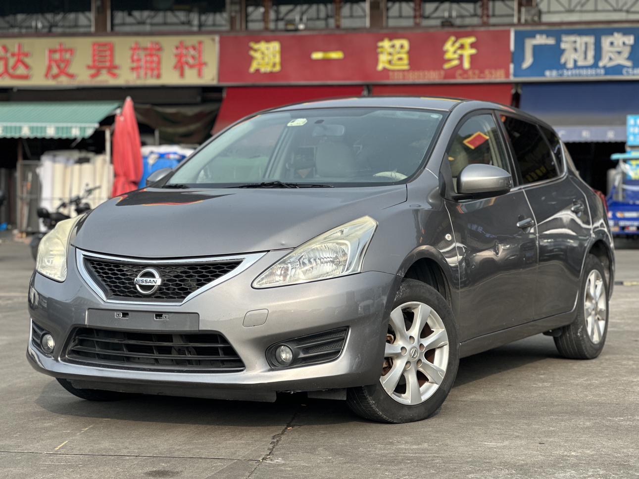 Nissan Tiida 2014 thumb 10