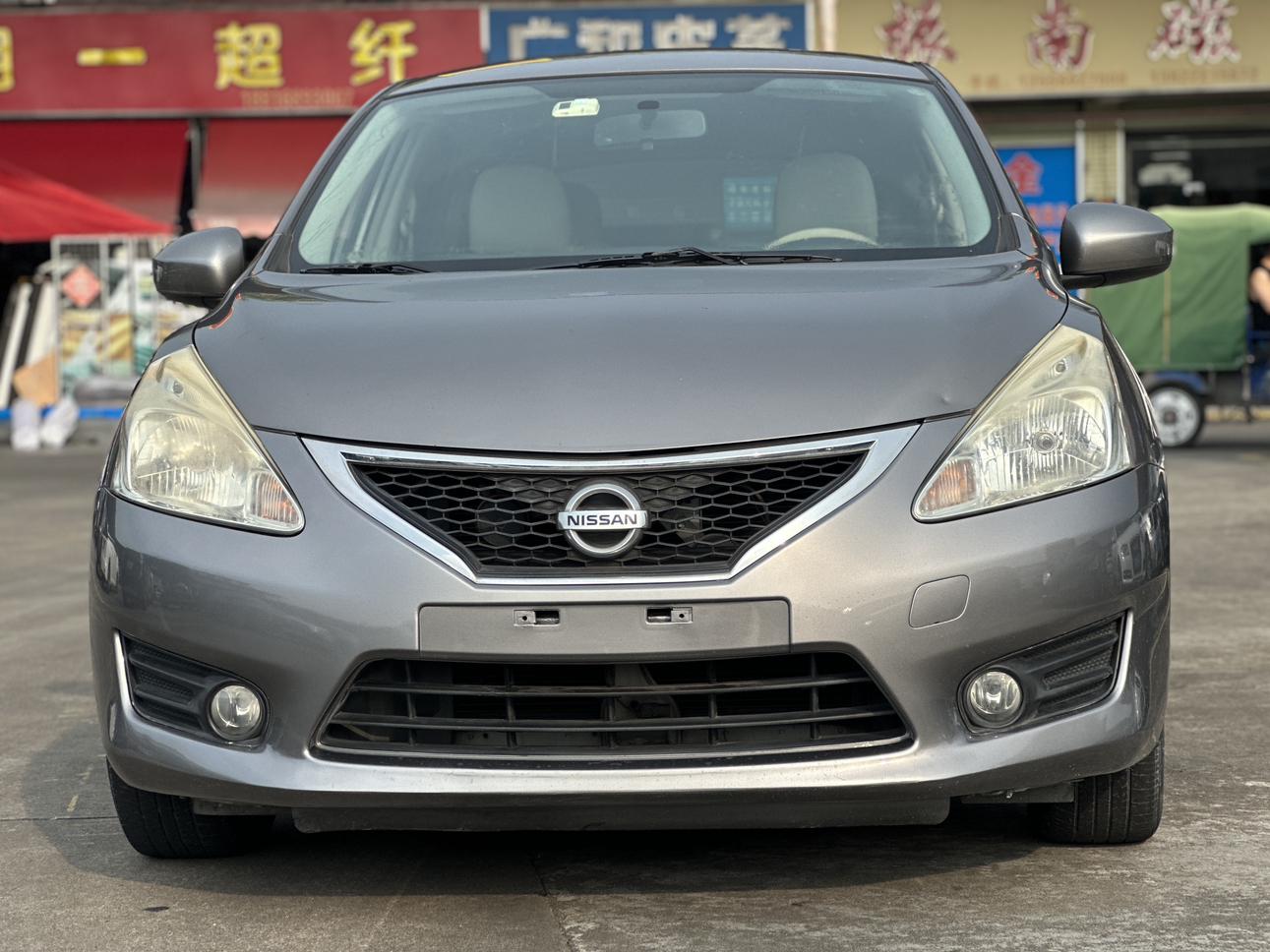 Nissan Tiida 2014 thumb 11