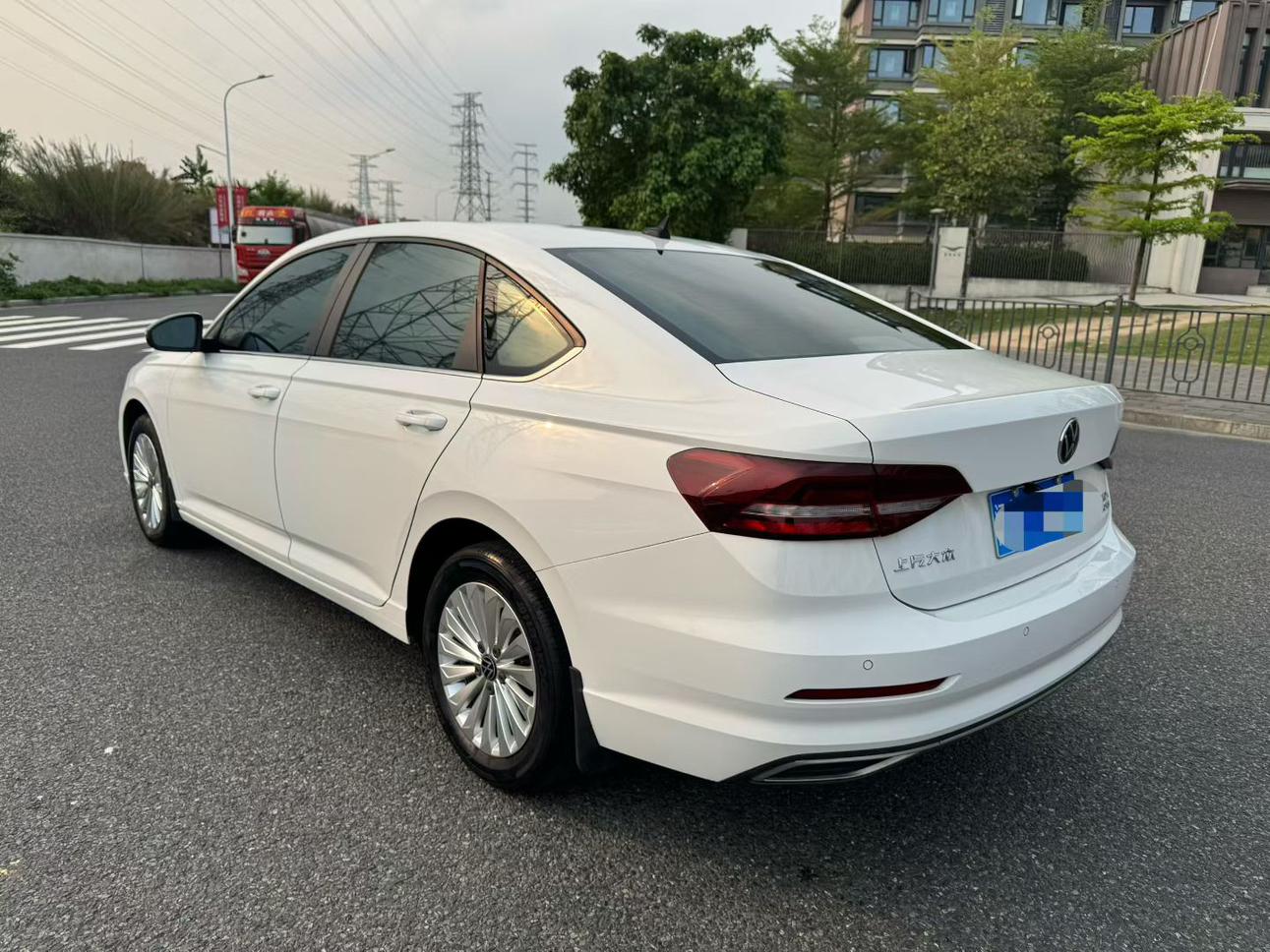 Volkswagen Lavida XR 2021 thumb 2