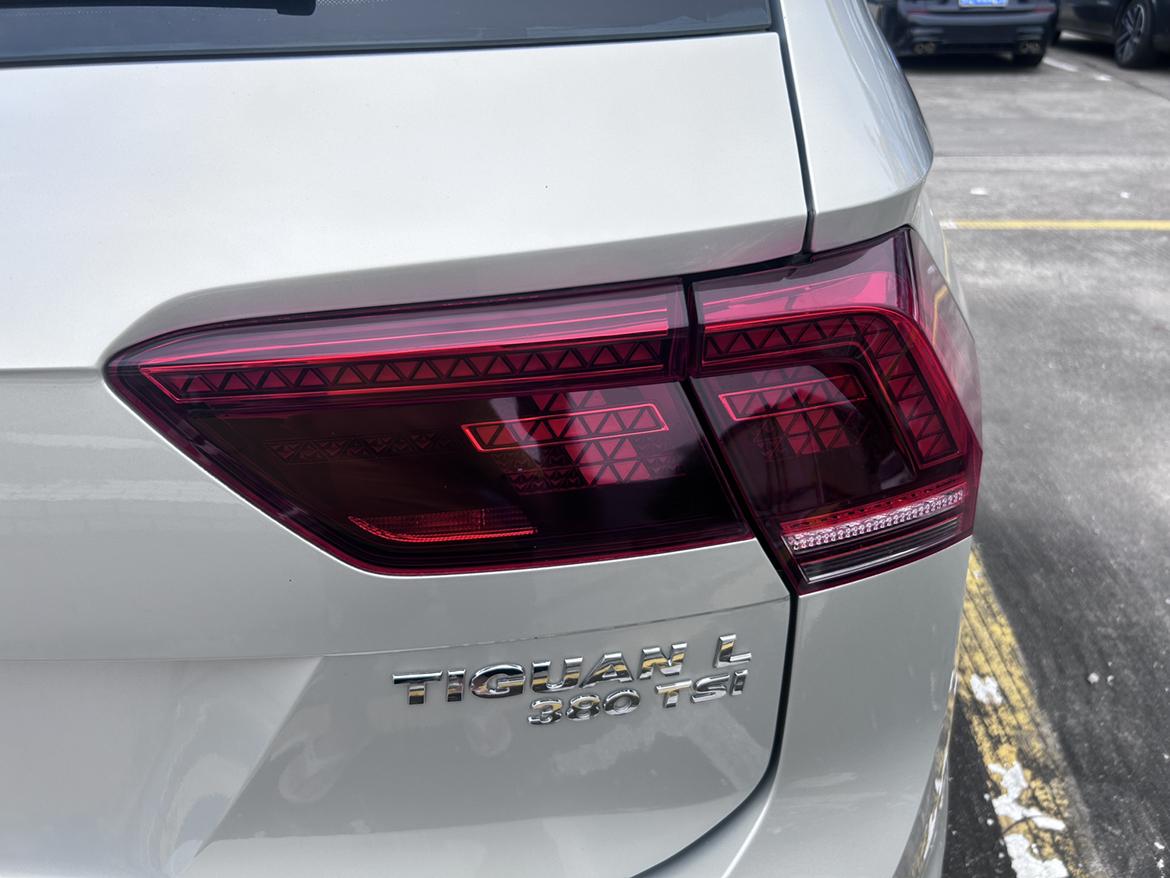 Volkswagen Tiguan 2017 thumb 7