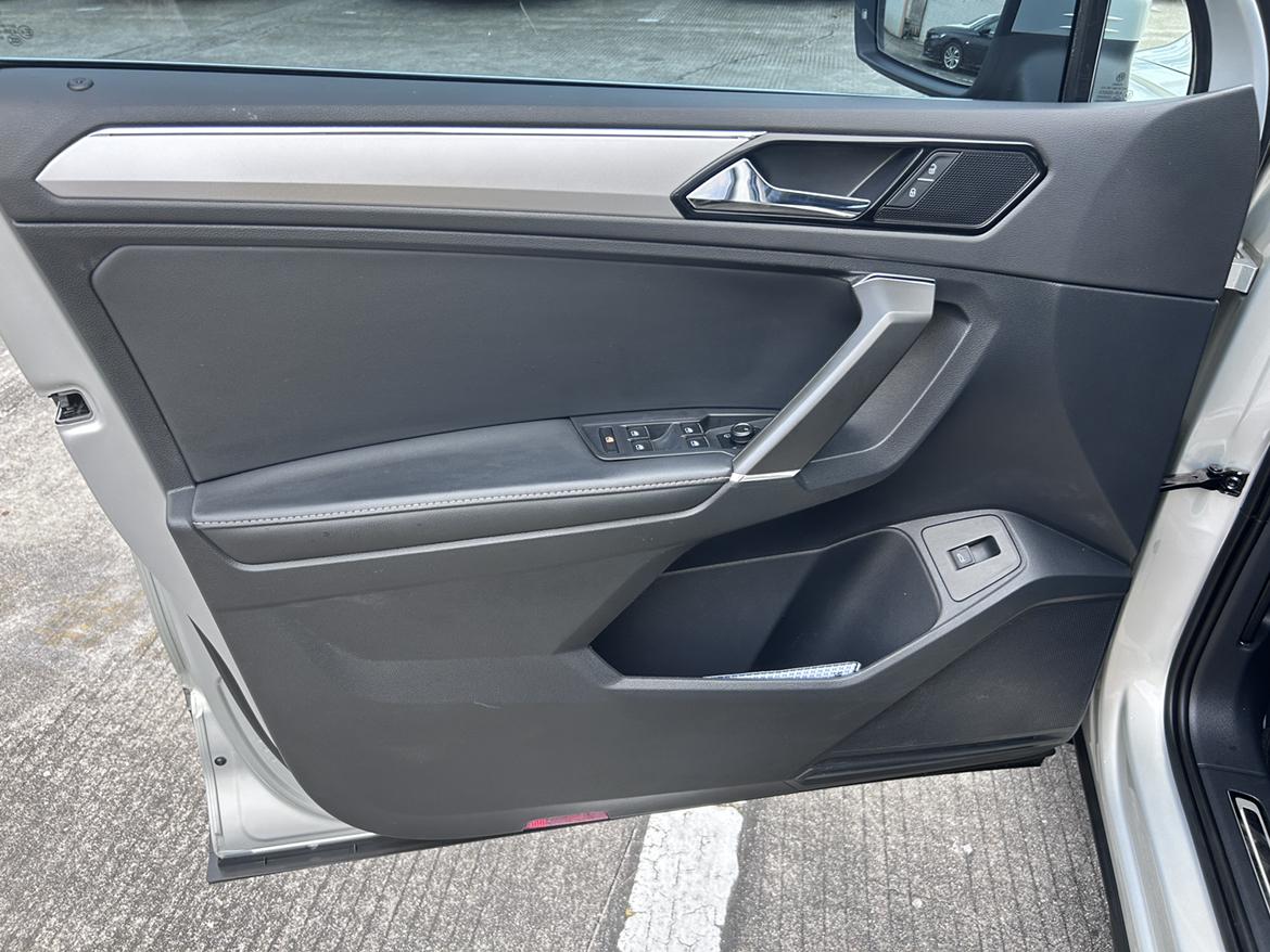 Volkswagen Tiguan 2017 thumb 9