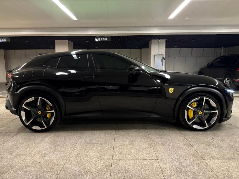 Ferrari Purosangue 2022 thumb 6