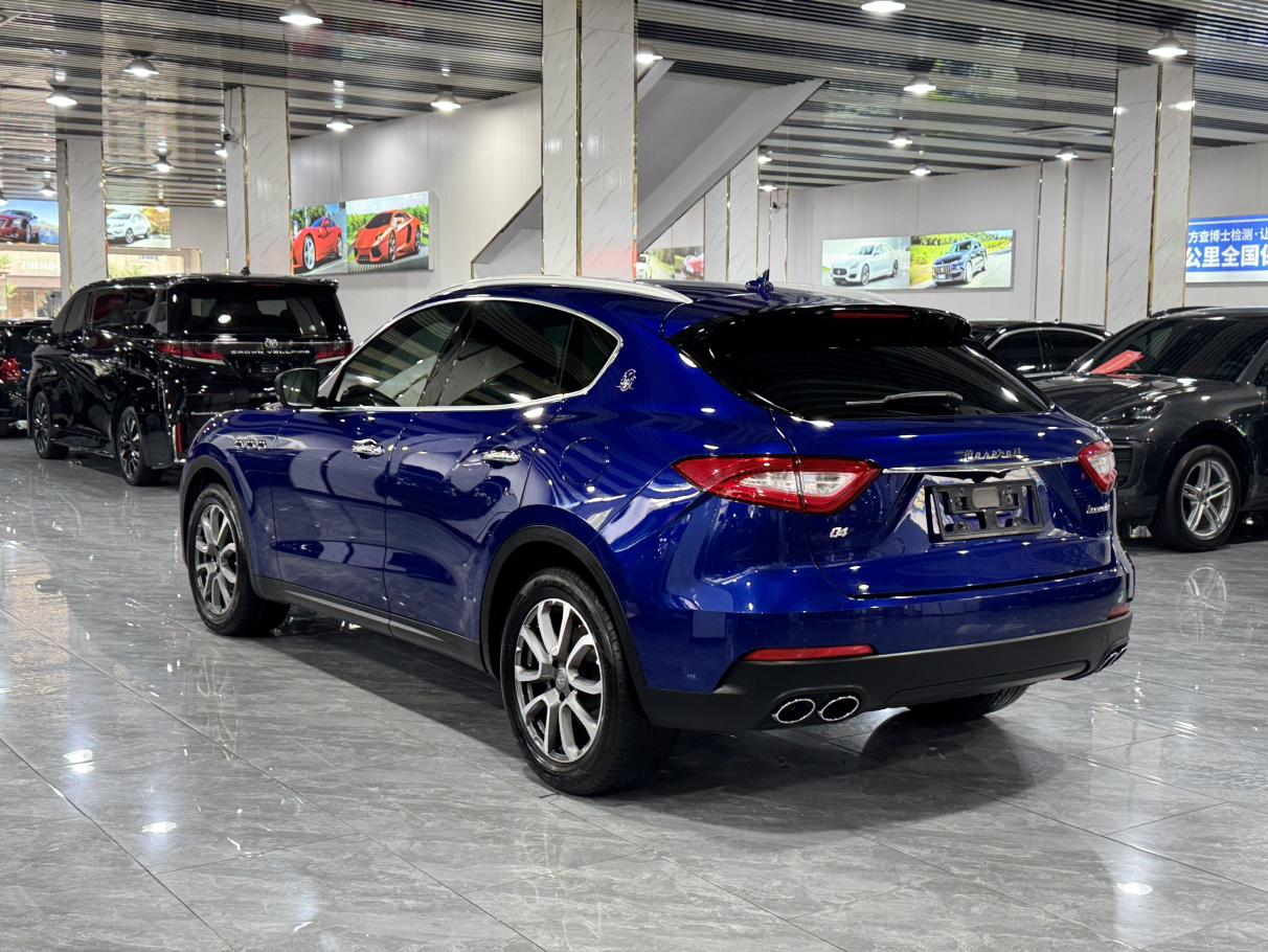 Maserati Levante 2018 thumb 2