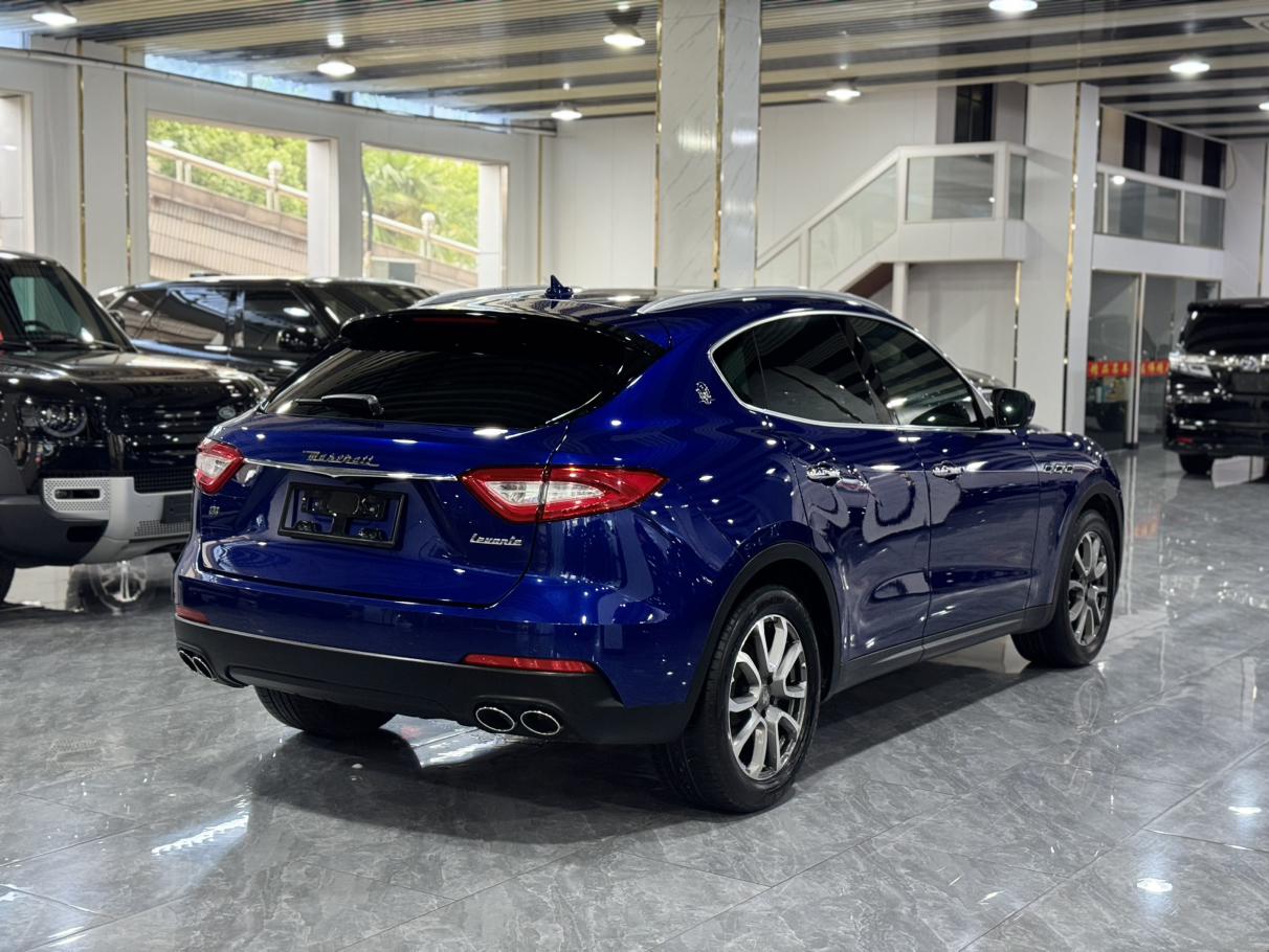 Maserati Levante 2018 thumb 4