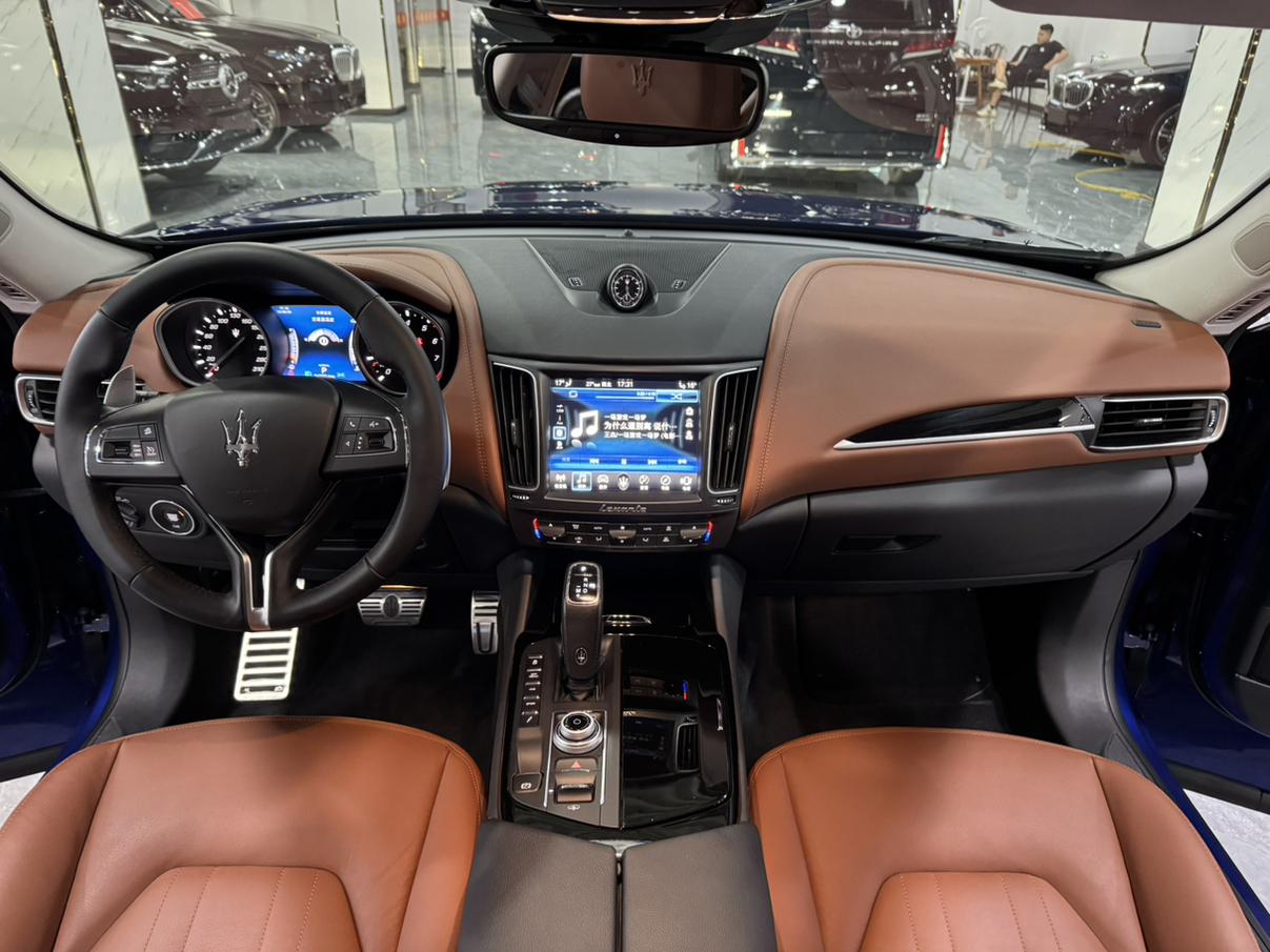 Maserati Levante 2018 thumb 7
